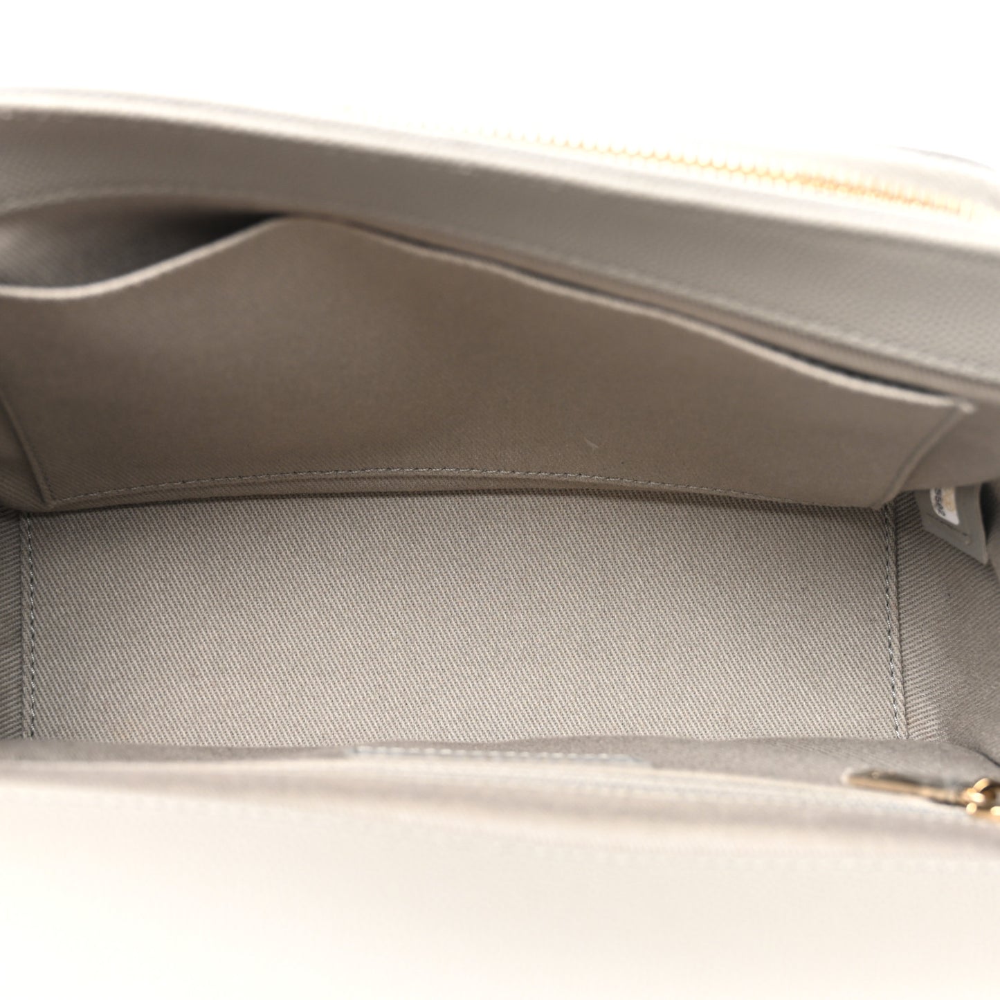 Caviar Quilted Medium Business Affinity Flap Grey