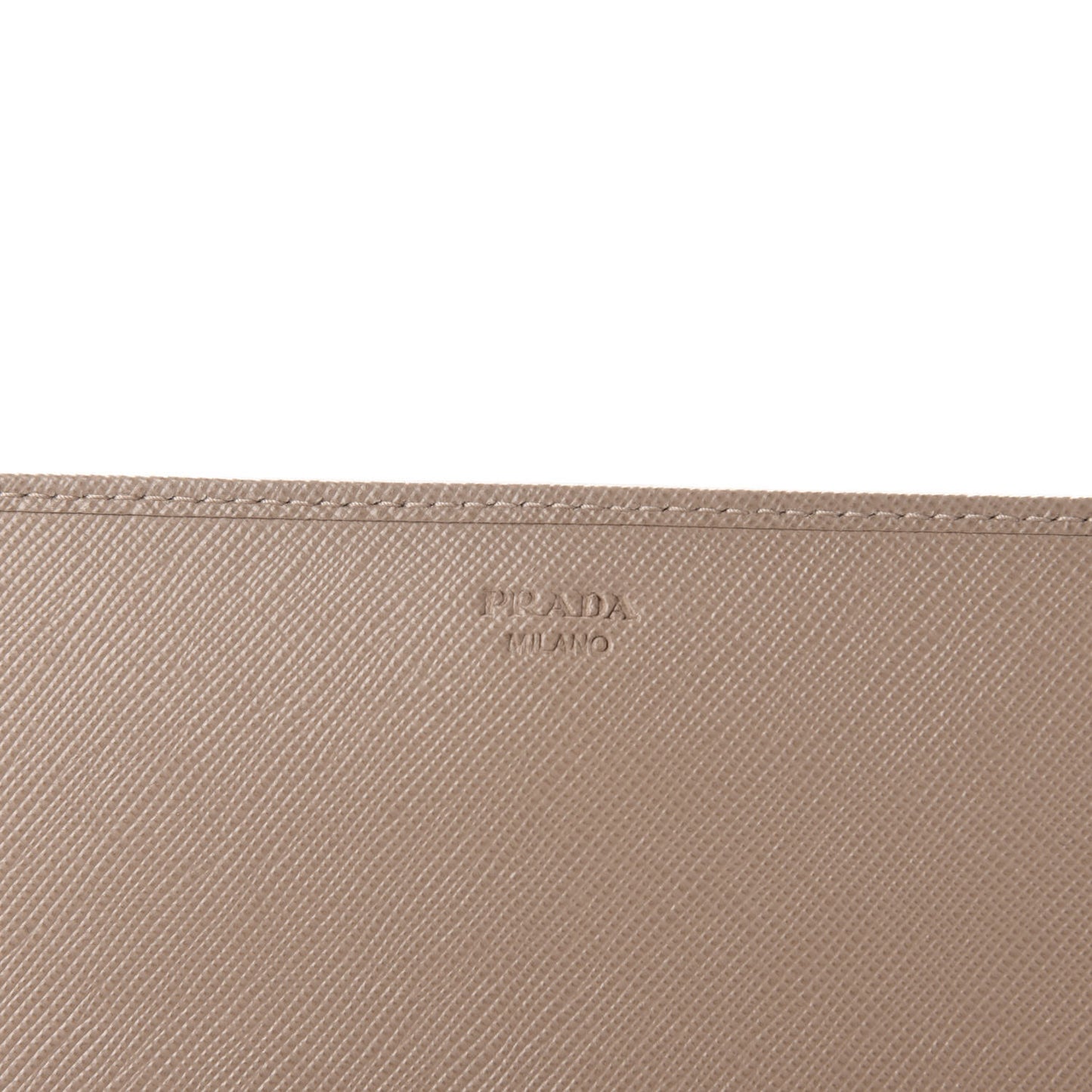 Saffiano Metal Oro Chain Wallet Cammeo