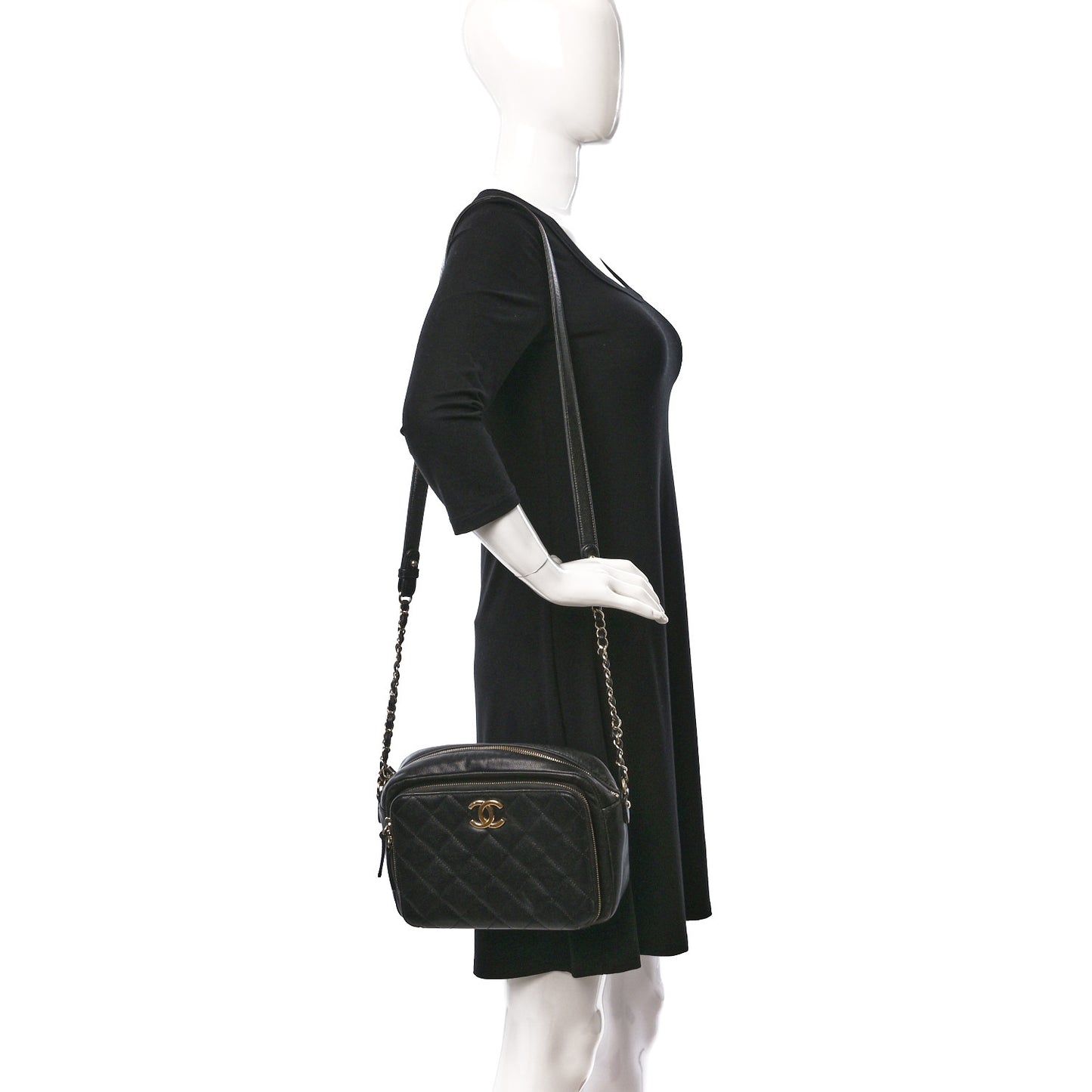 Caviar Quilted Medium Business Affinity Camera Case Black