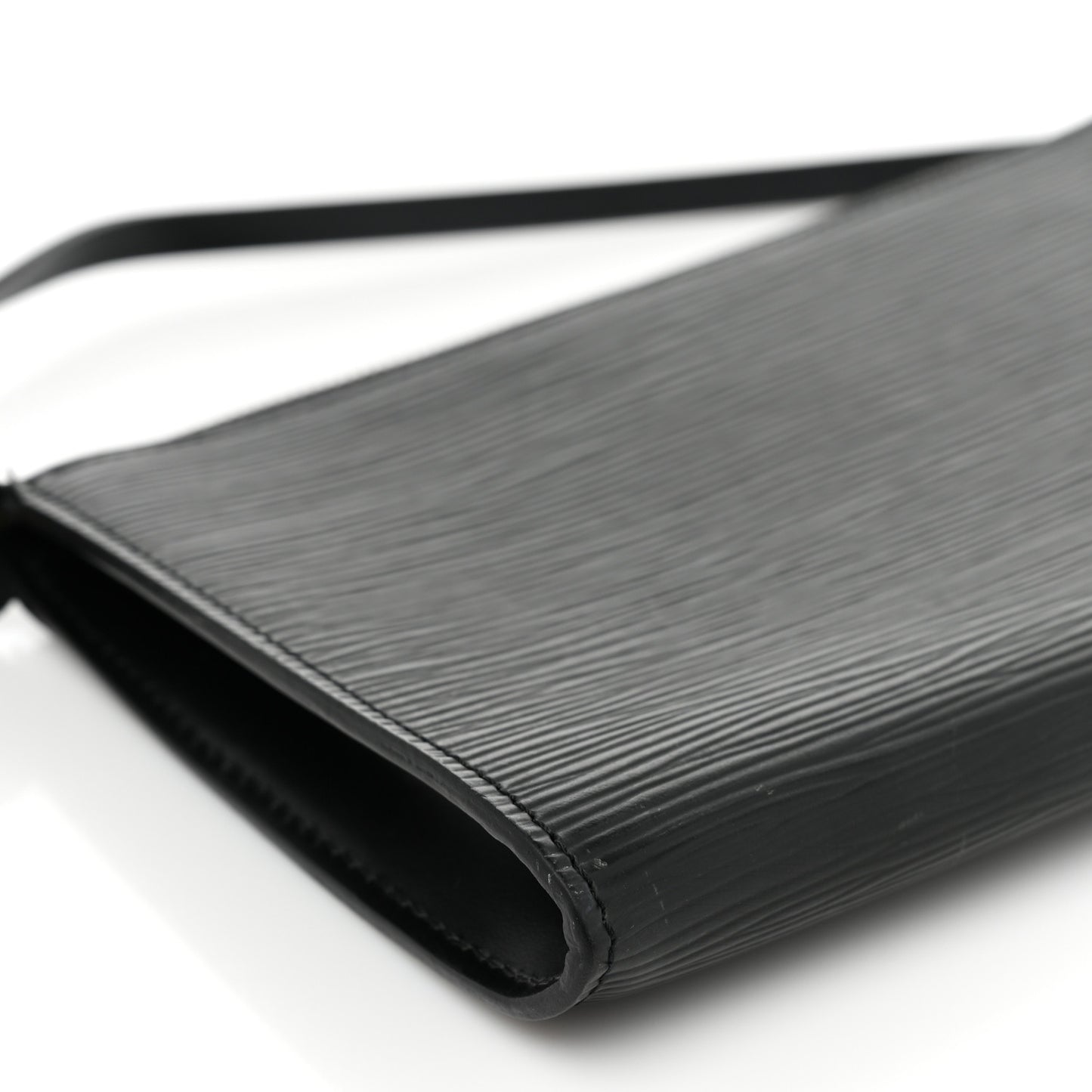 Epi Pochette Accessories 24 Black