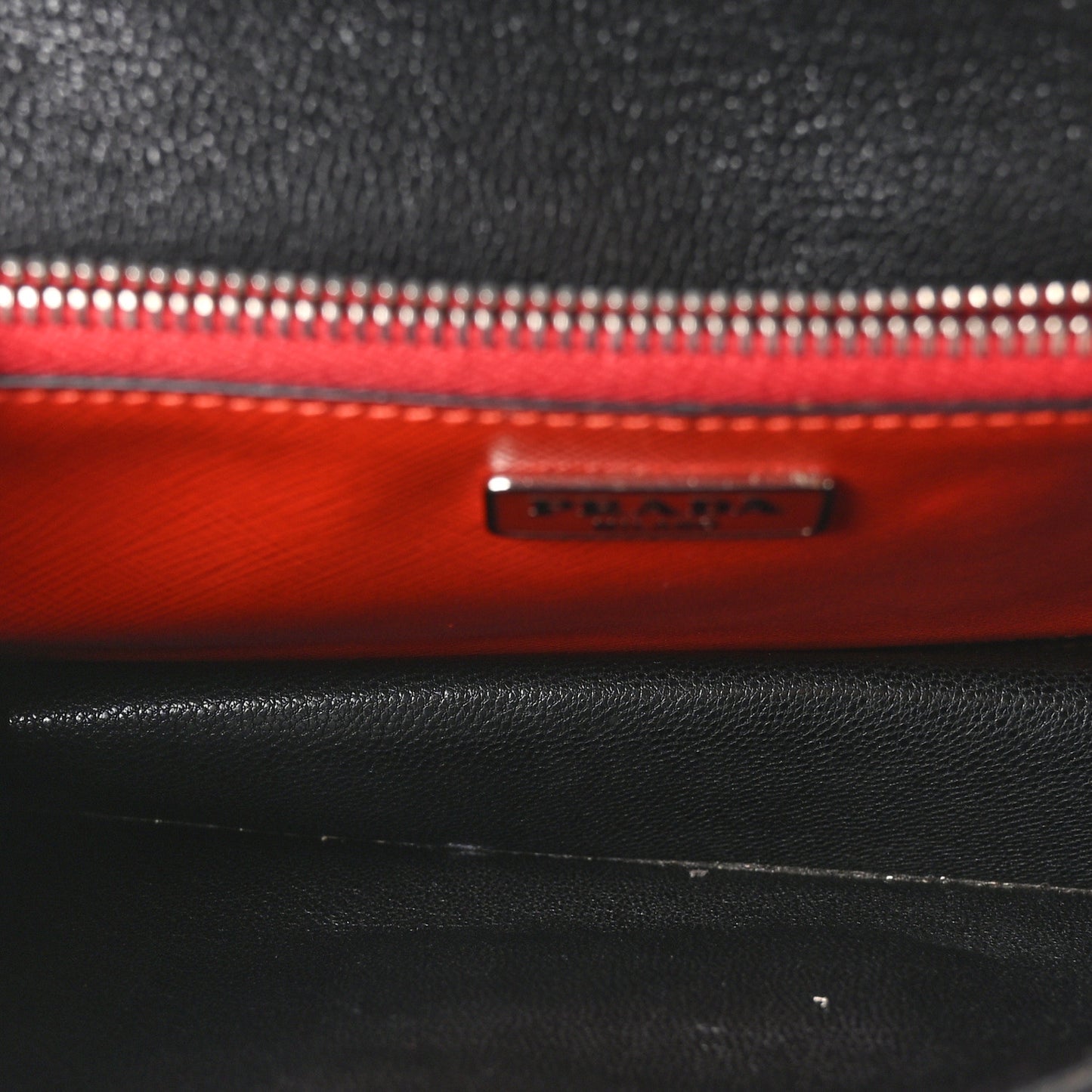 Saffiano Lux Sound Shoulder Bag Fuoco Lacca