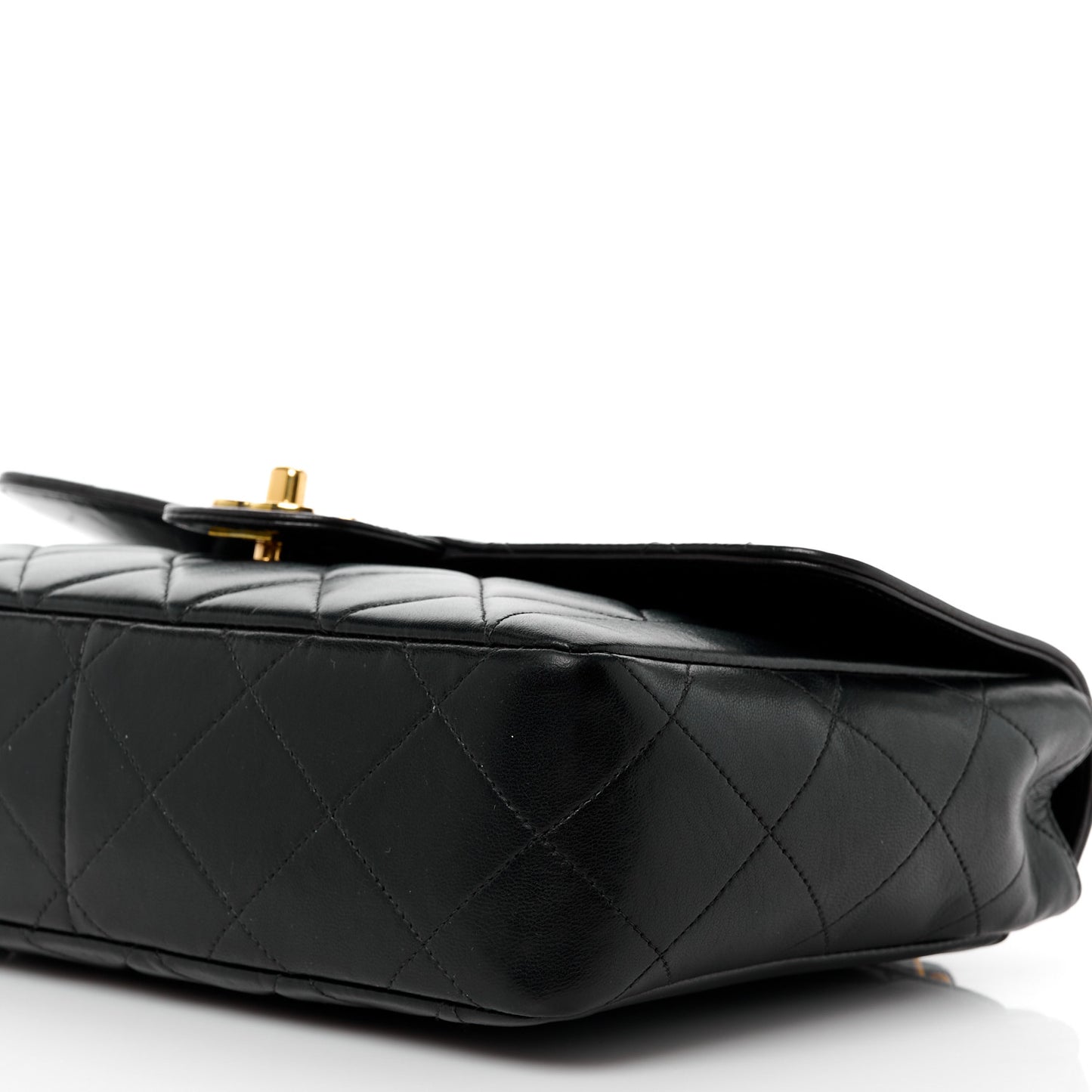 Lambskin Quilted Medium Single Flap Black