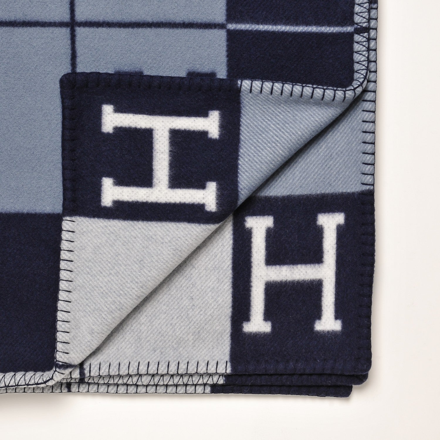 Hermes Wool Cashmere Avalon III Blanket Caban Ecru 3 of 4