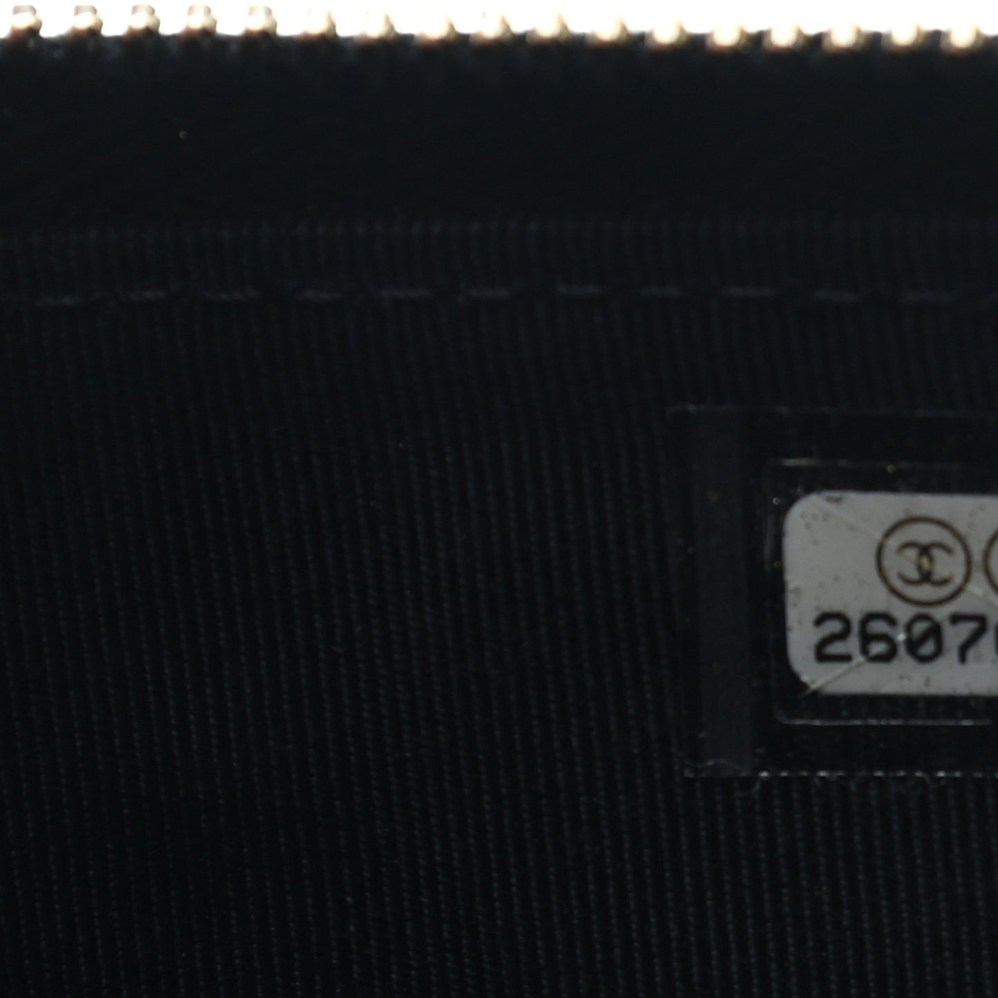 Caviar Quilted Classic Zip Boy Pouch Black