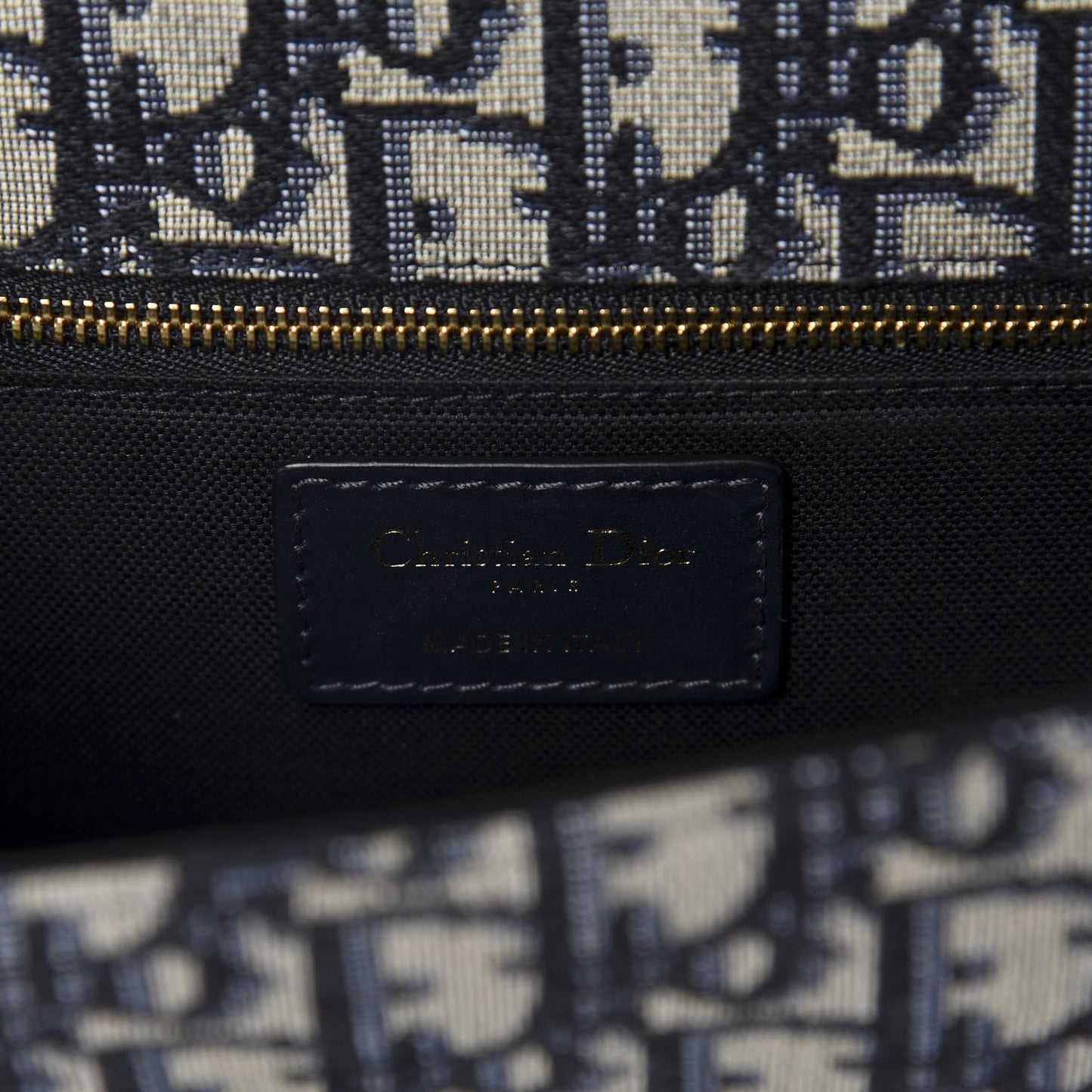 Oblique 30 Montaigne Flap Bag Blue