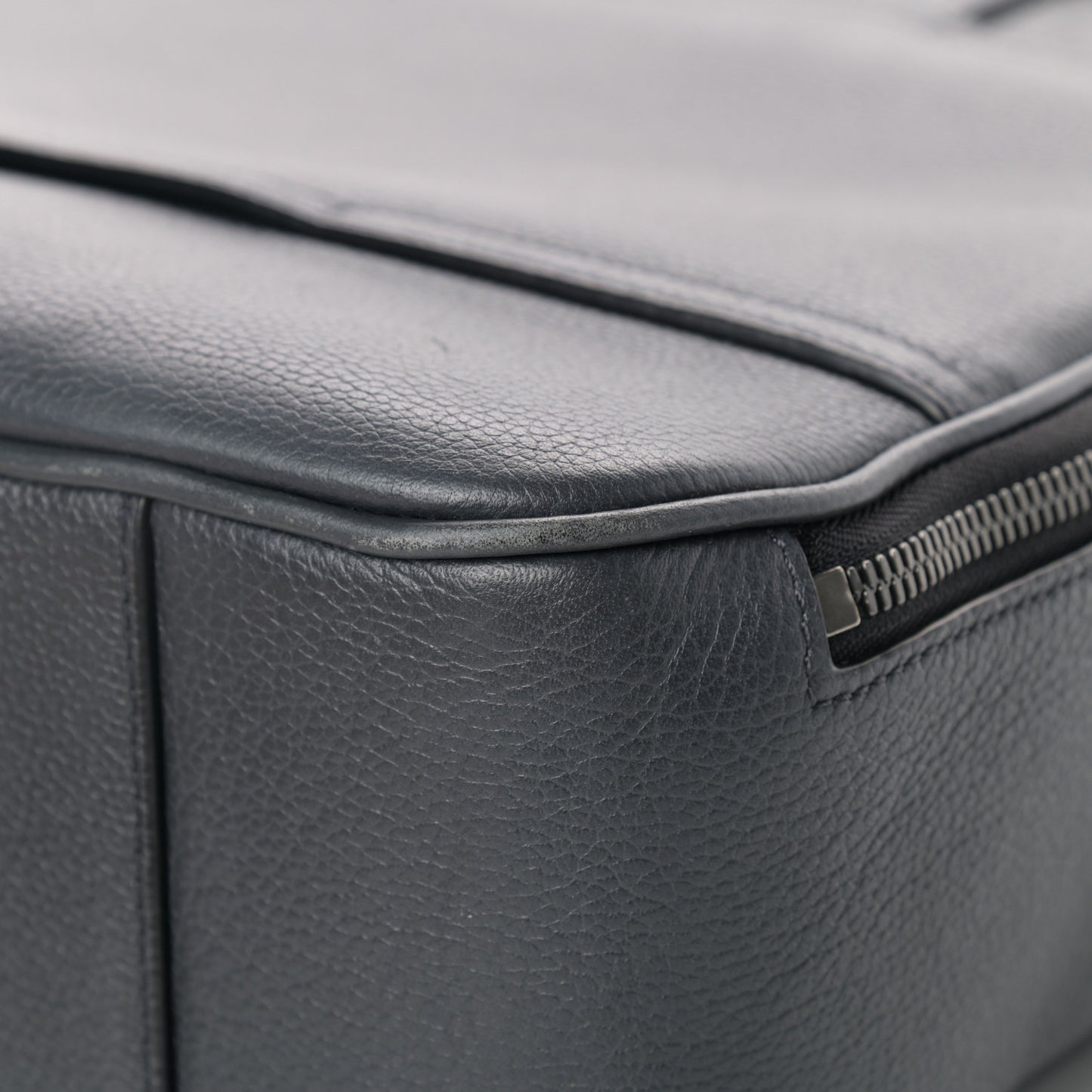 Calfskin Johan Briefcase Grey