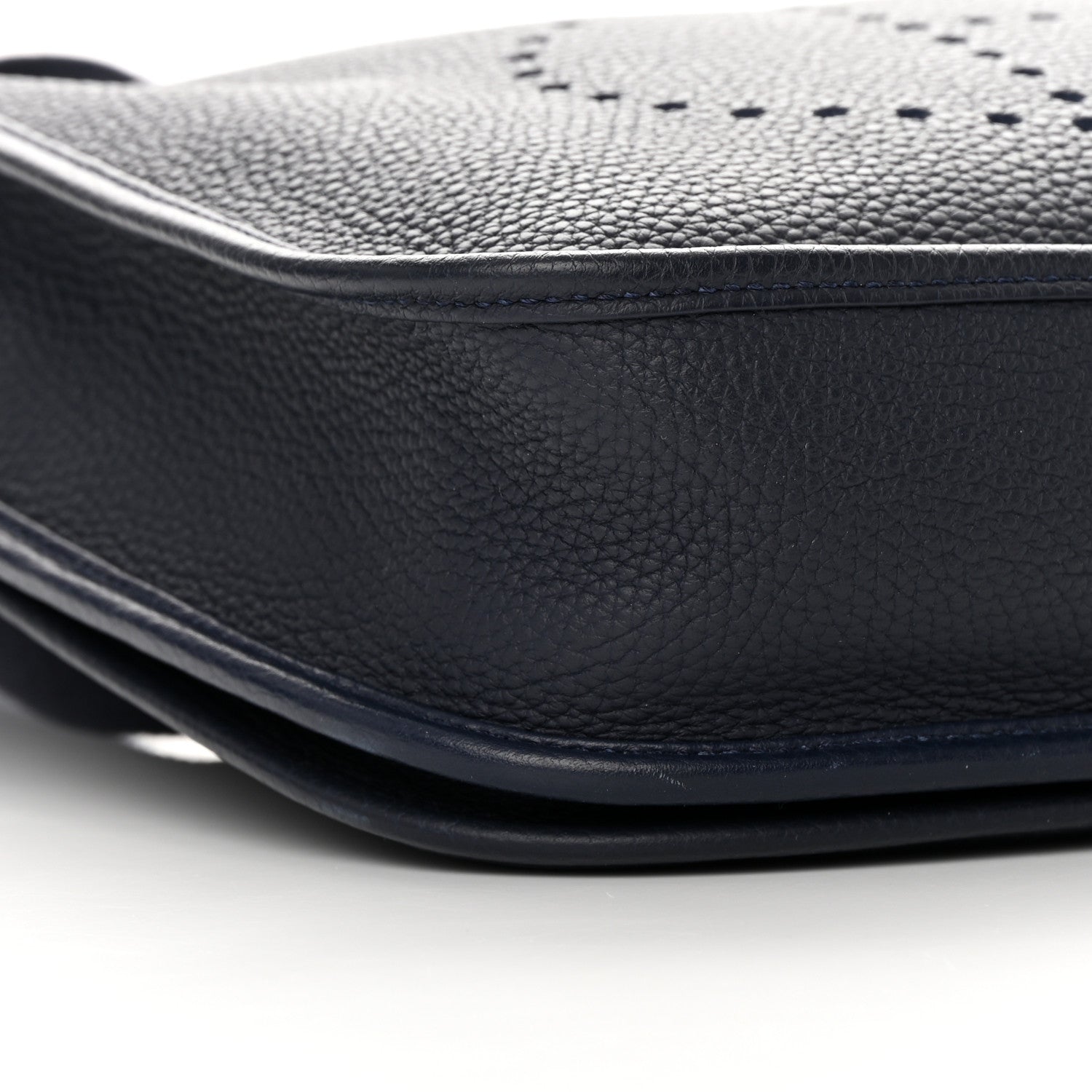 Hermes Taurillon Clemence Evelyne III PM Bleu Nuit 9 of 15