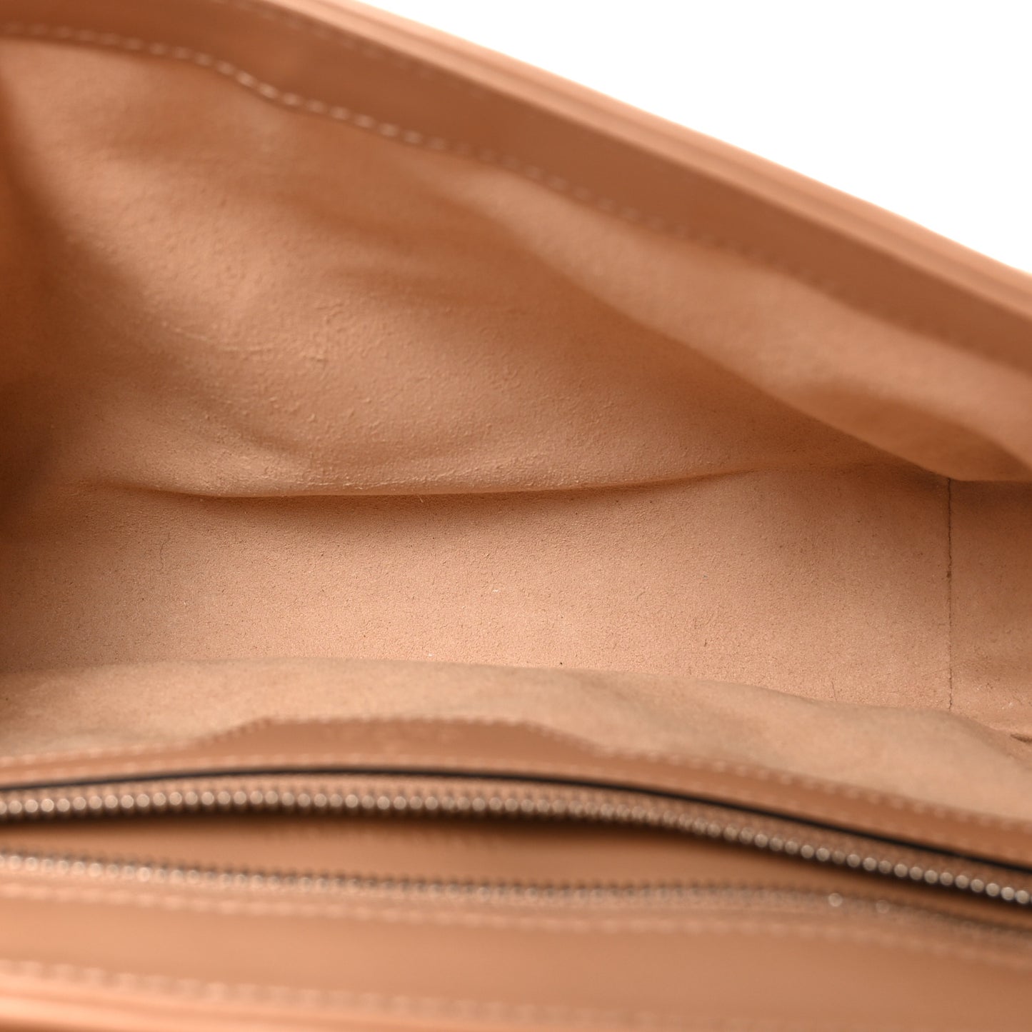 Calfskin Matelasse Aria Small GG Marmont Shoulder Bag Camelia