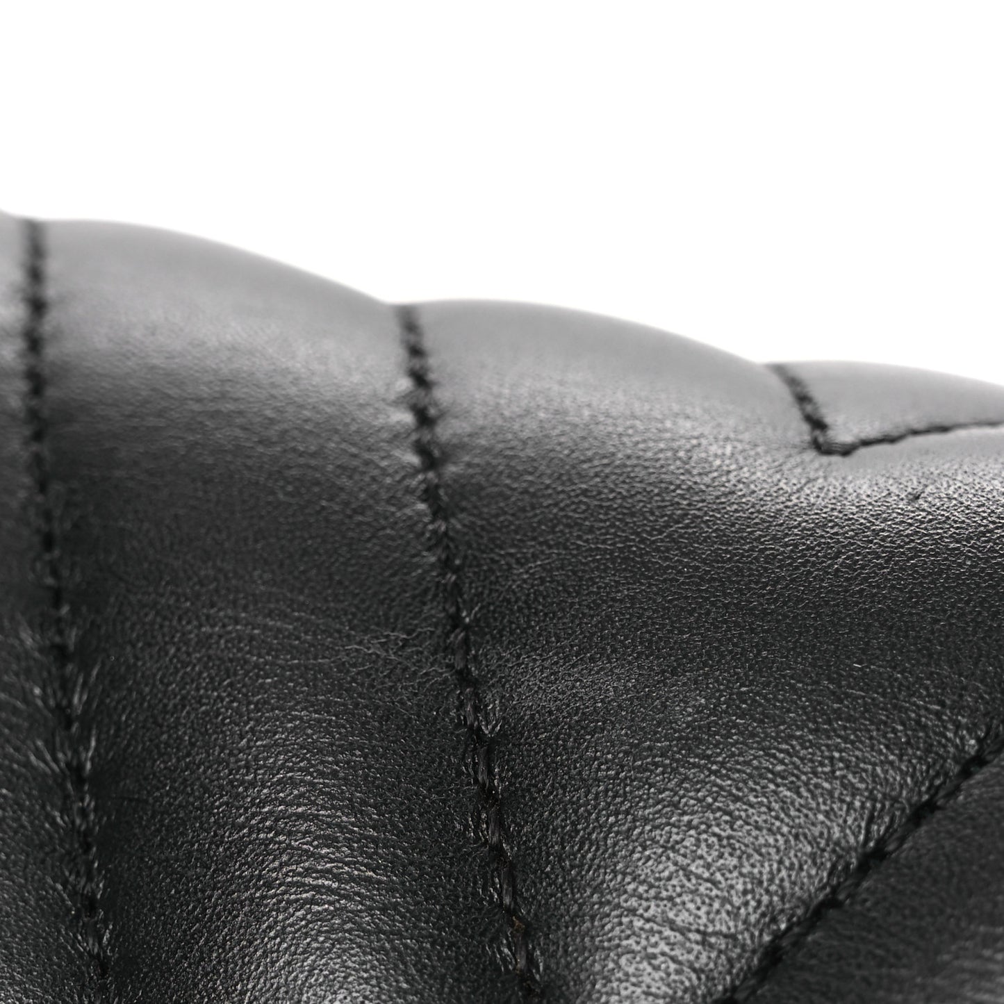 Calfskin New Wave Chain MM Black