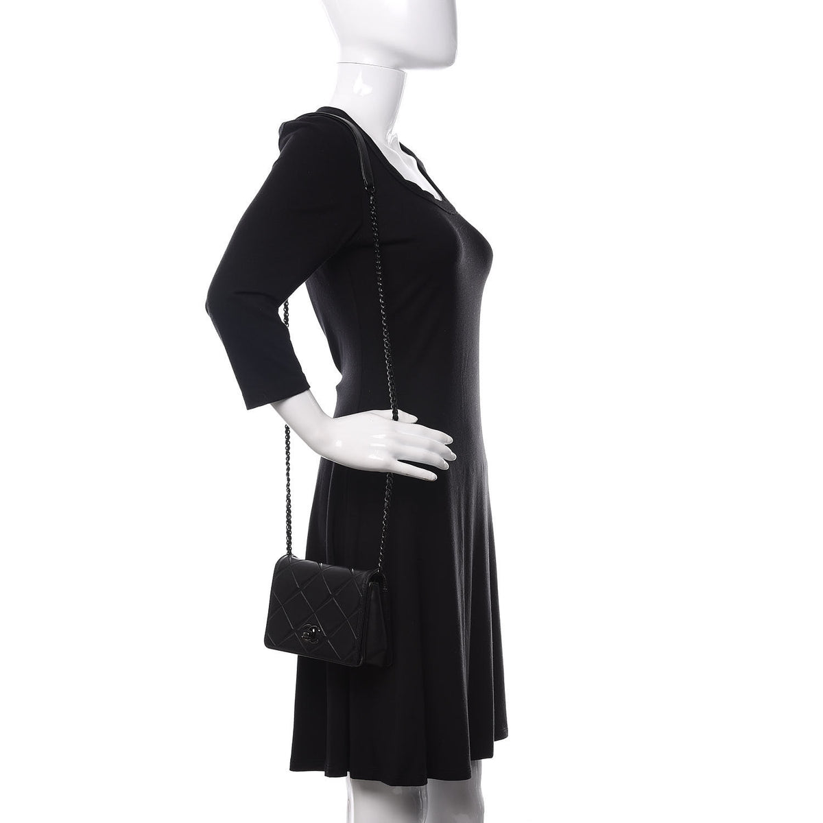Calfskin Mini Propeller Flap Black