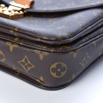 Louis Vuitton Monogram Pochette Metis 6 of 10
