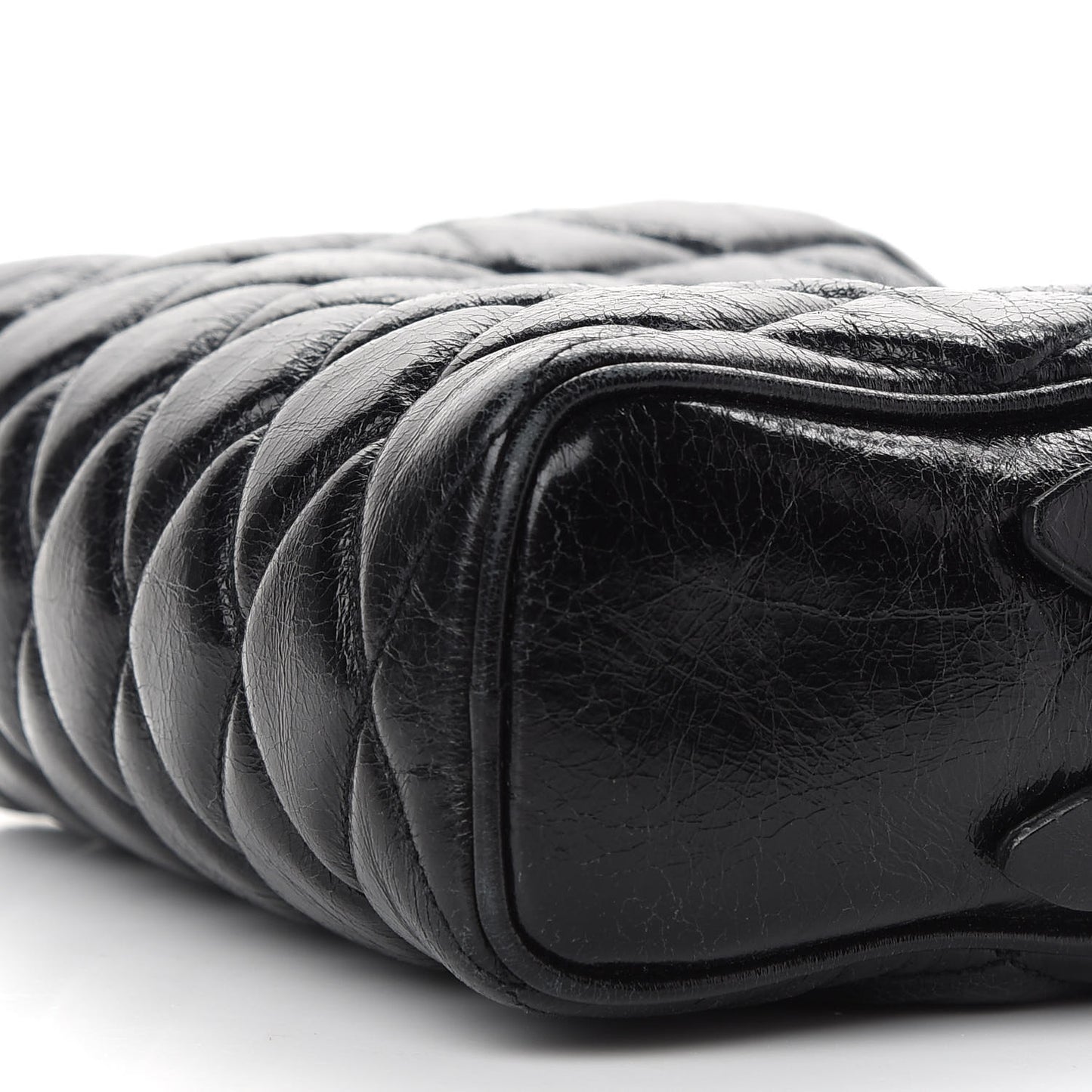 Vitello Shine Quilted Camera Bag Black