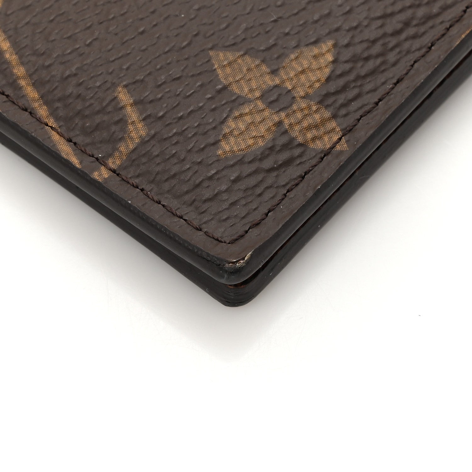 Louis Vuitton Monogram Passport Cover 8 of 10