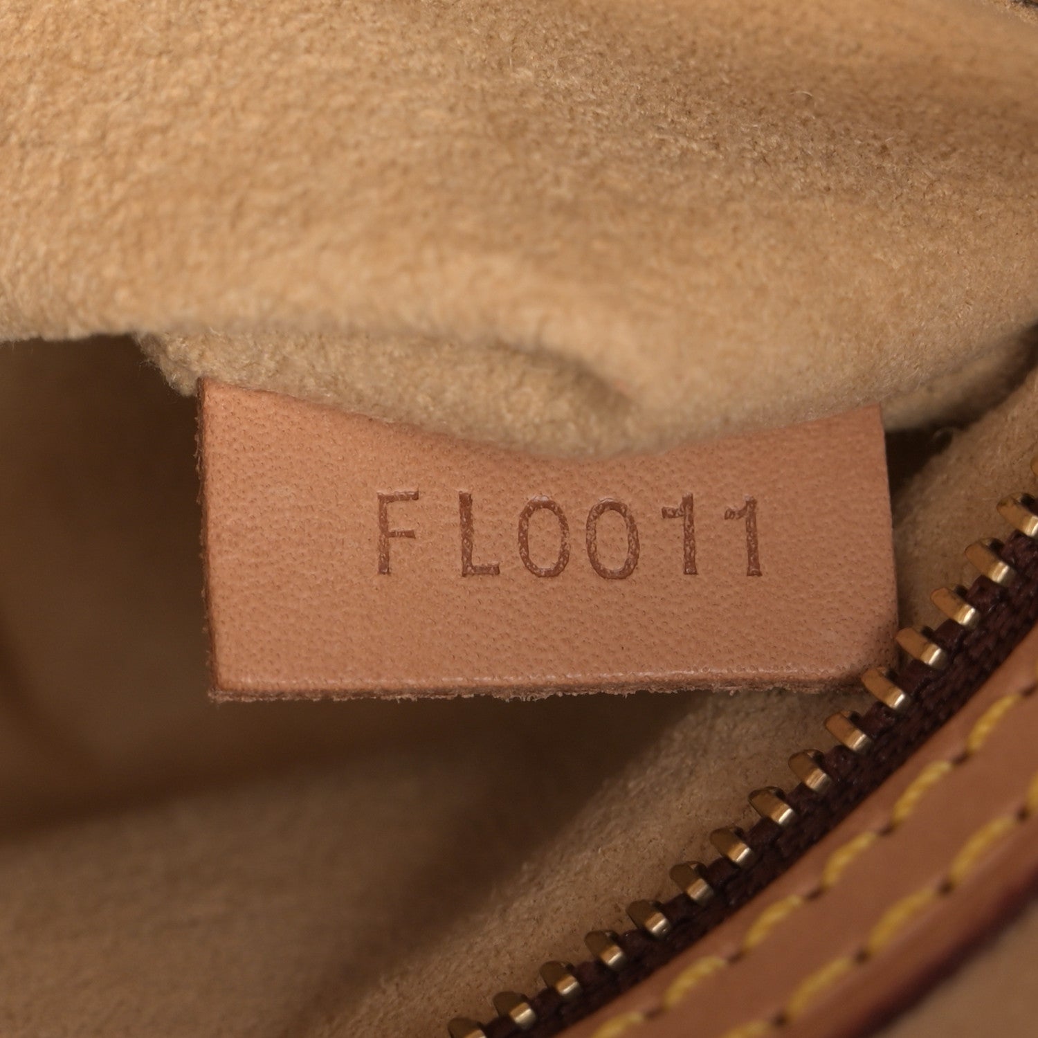 Louis Vuitton Monogram Looping MM 8 of 11