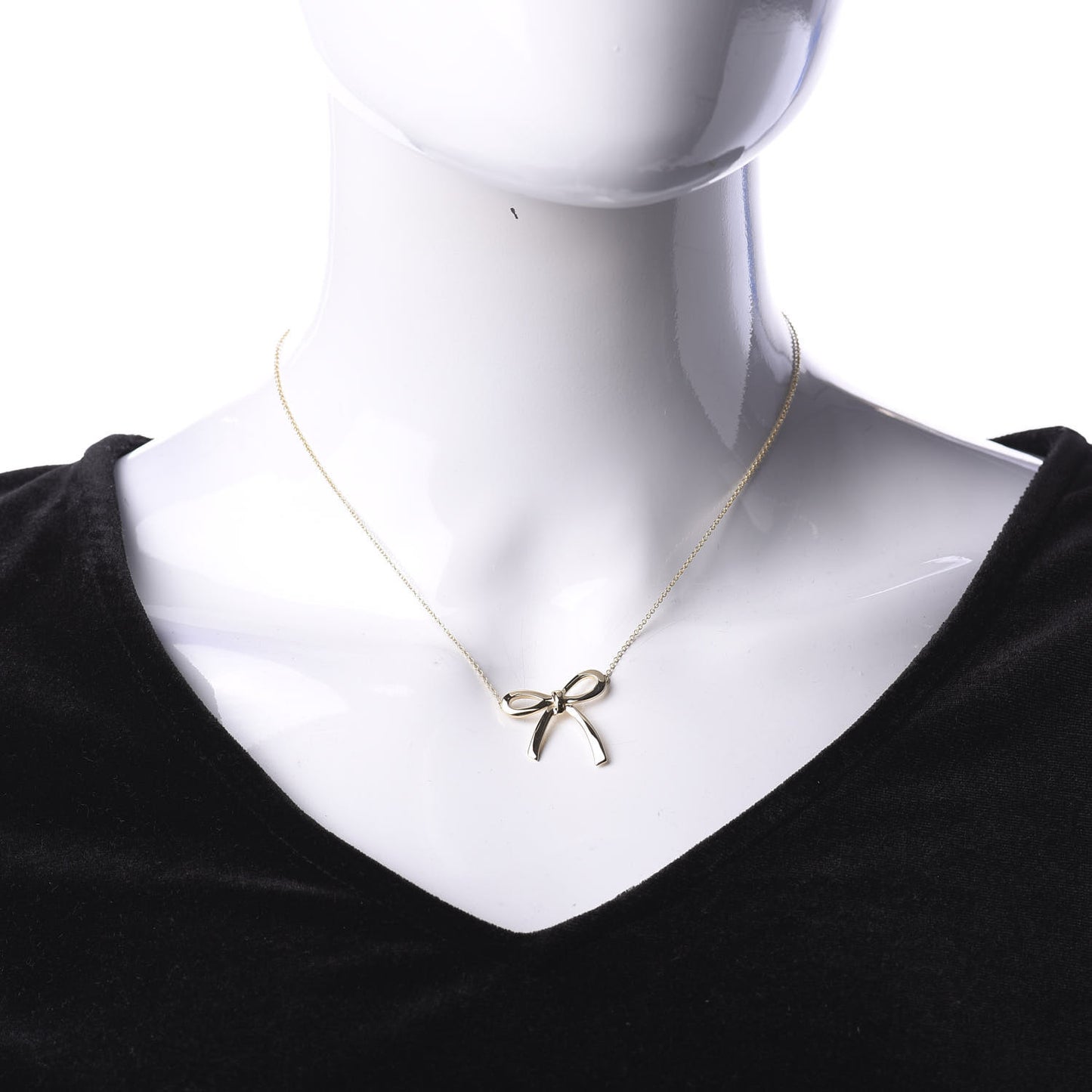 18K Yellow Gold Medium Bow Pendant Necklace