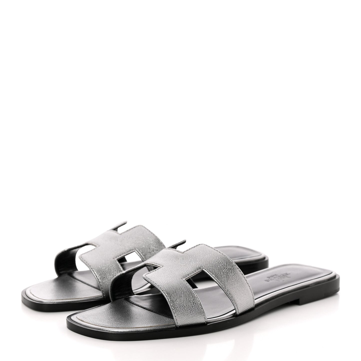 Metallic Epsom Oran Sandals 37.5 Gris Argente