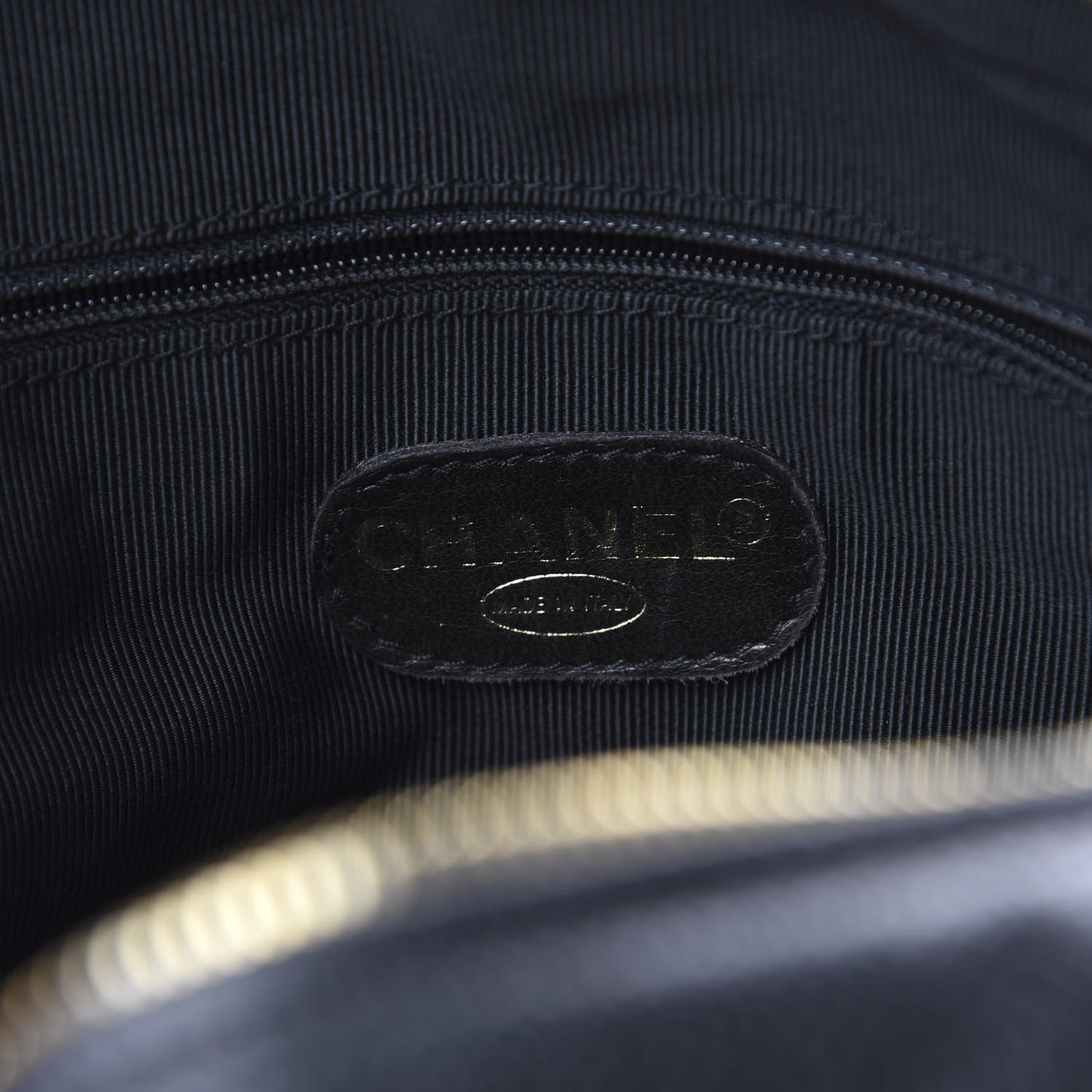 Caviar CC Shoulder Bag Black