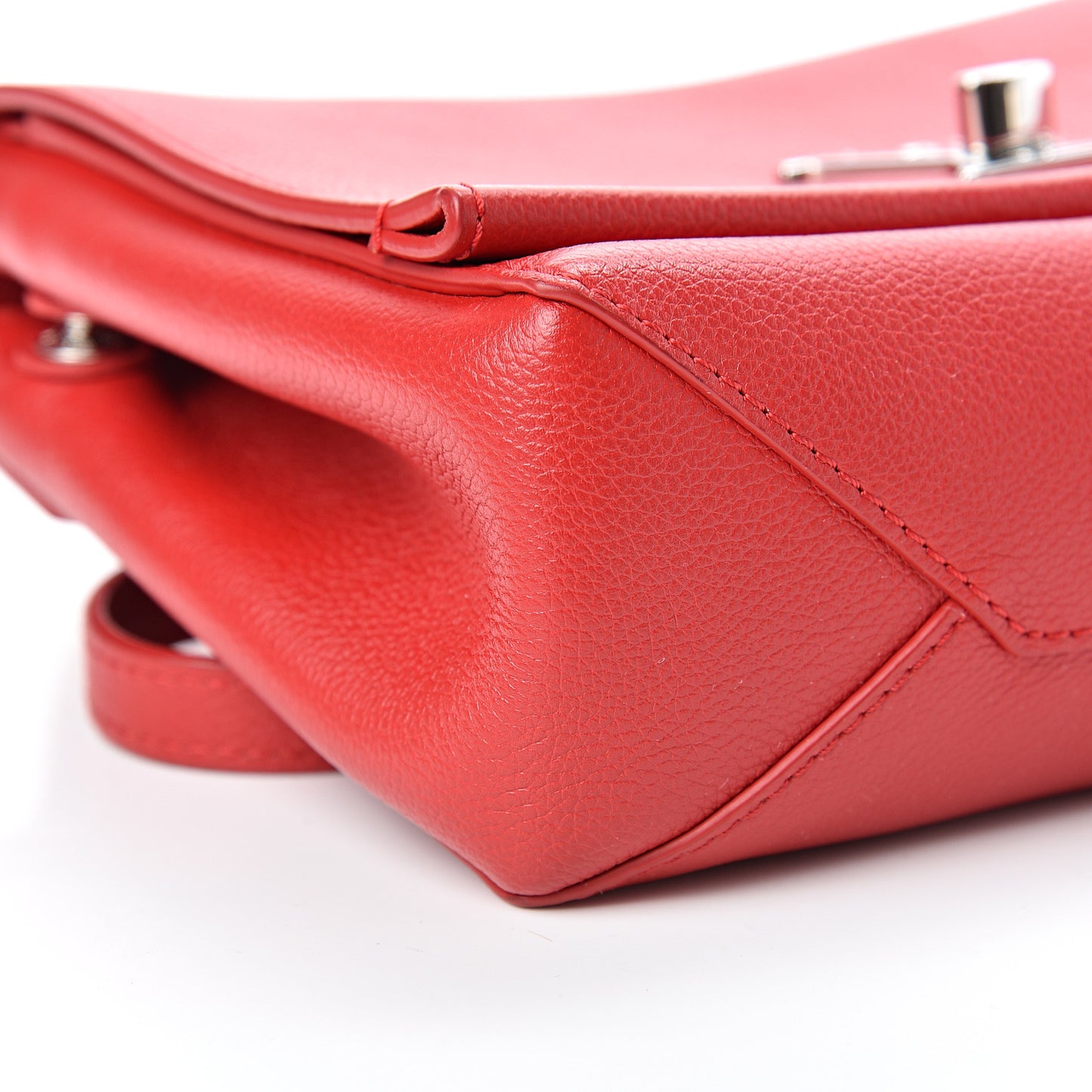 Calfskin Lockme II Chain Bag BB Rubis