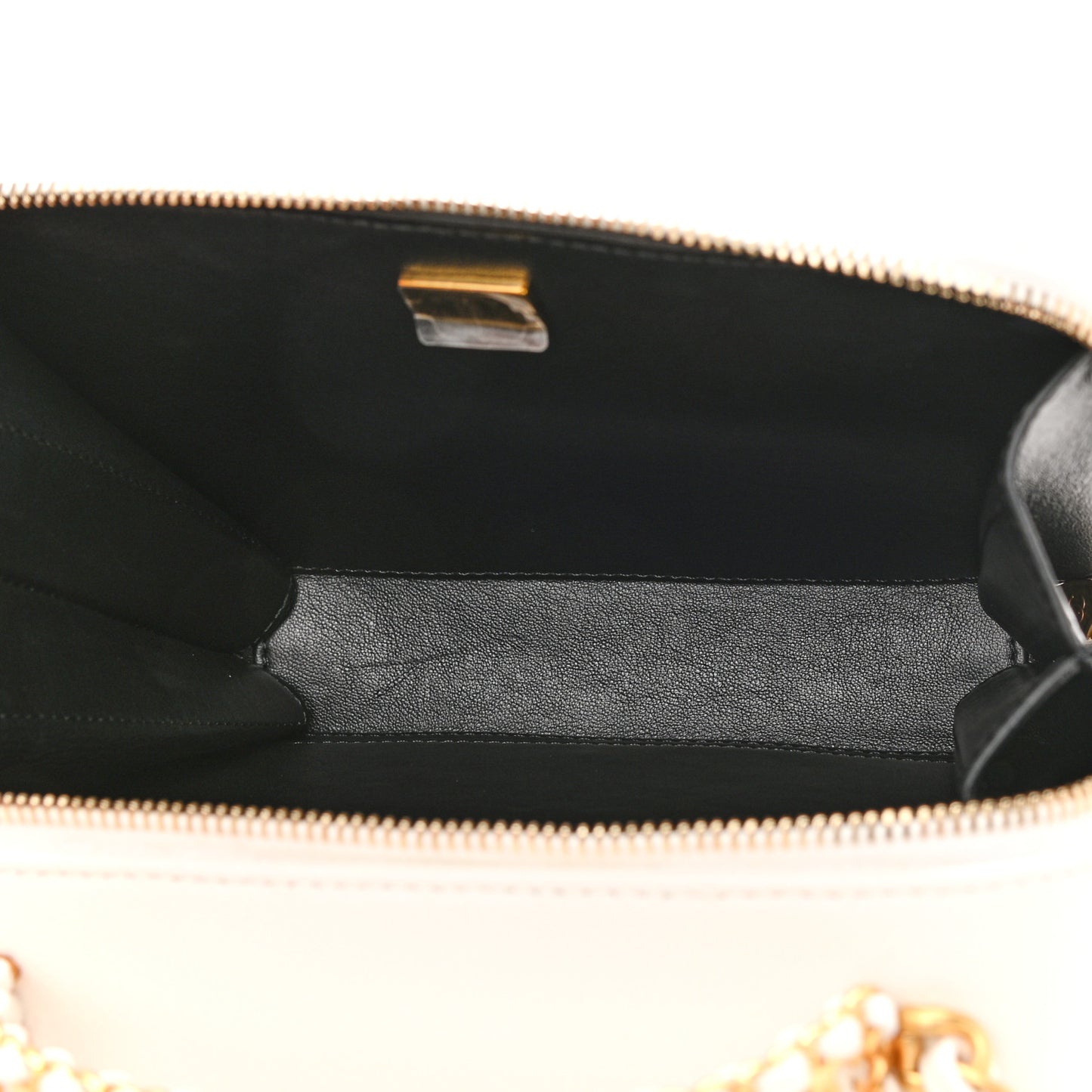 Caviar Quilted Small Pick Me Up Vanity Case White