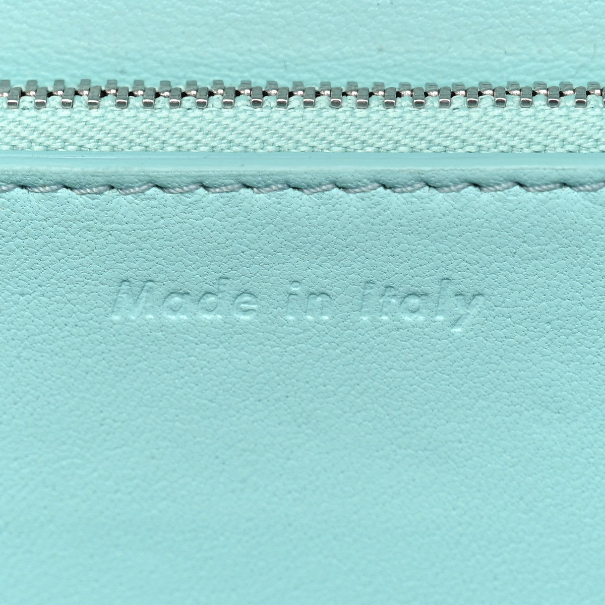 Spazzolato Calfskin Medium Classic Box Flap Bag Porcelain