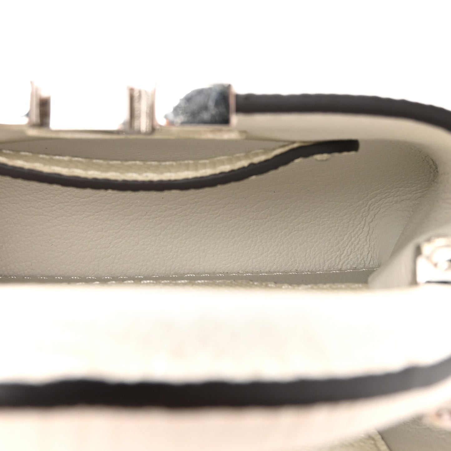 Taurillon Lizard Flower Chain Capucines Nano Ivory Sparkle