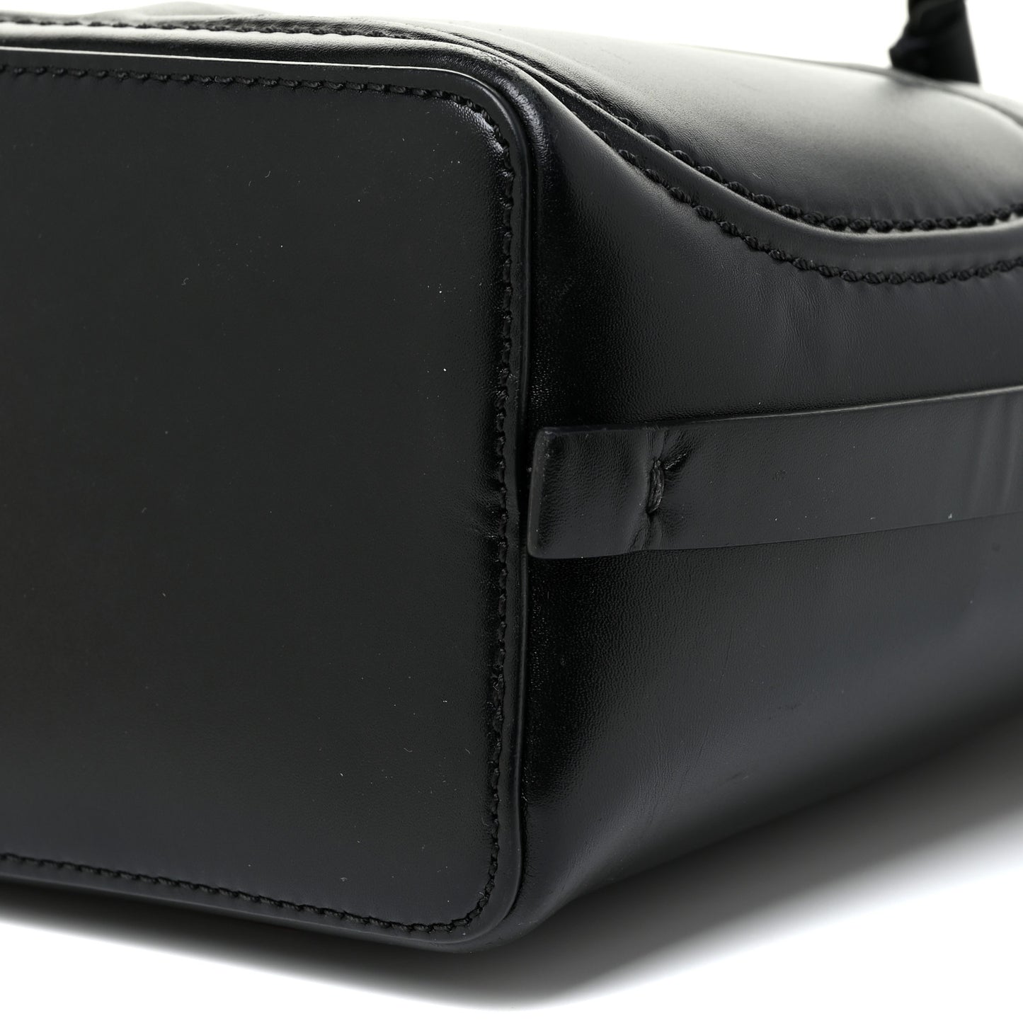 Calfskin Vlogo Walk Bucket Bag Black