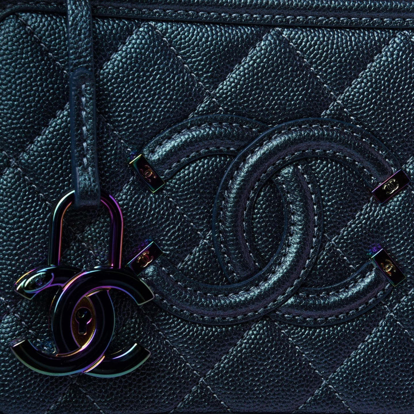 Iridescent Caviar Quilted Small CC Filigree Vanity Case Dark Turquoise