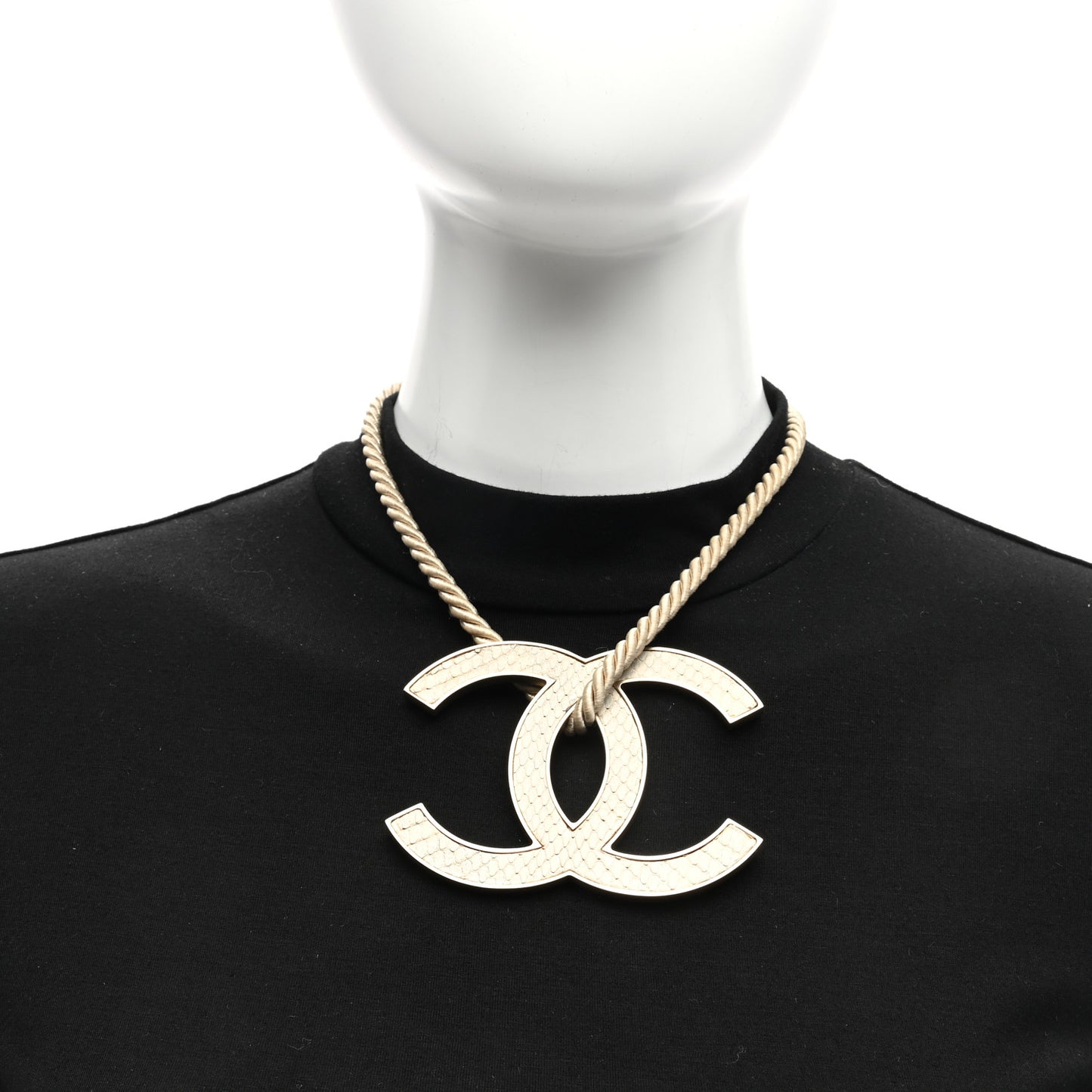 Silk Metal Snakeskin Oversized CC Short Necklace Pendant Gold