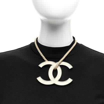 Chanel Silk Metal Snakeskin Oversized CC Short Necklace Pendant Gold 2 of 4