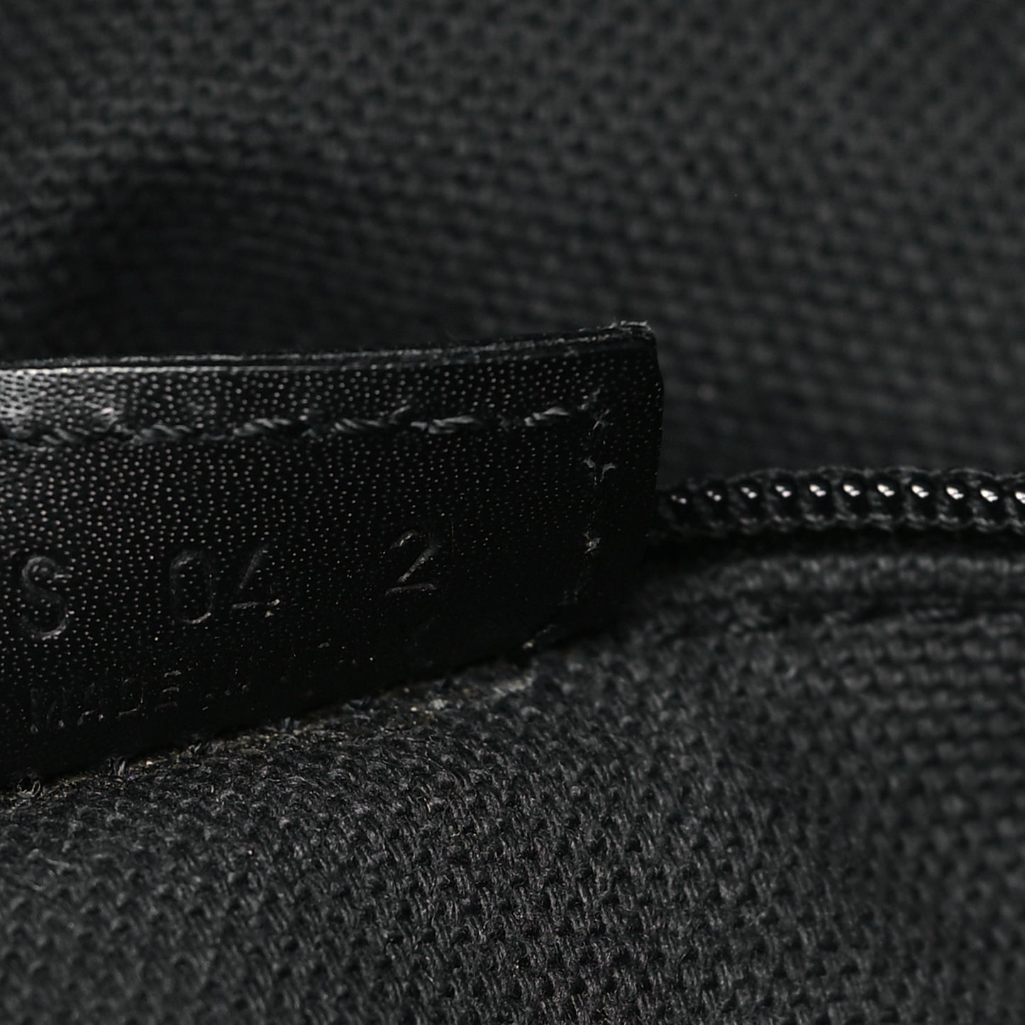Grainy Calfskin House Check Horn Toggle Tote Black