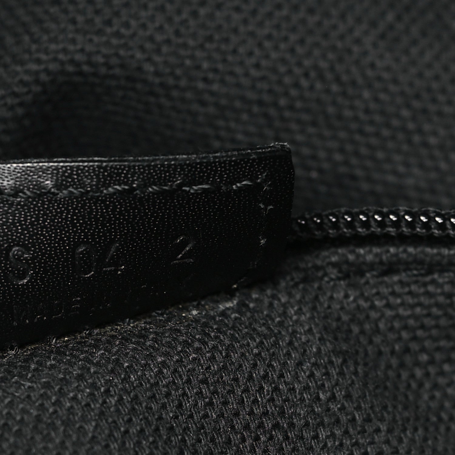 Burberry Grainy Calfskin House Check Horn Toggle Tote Black 7 of 9