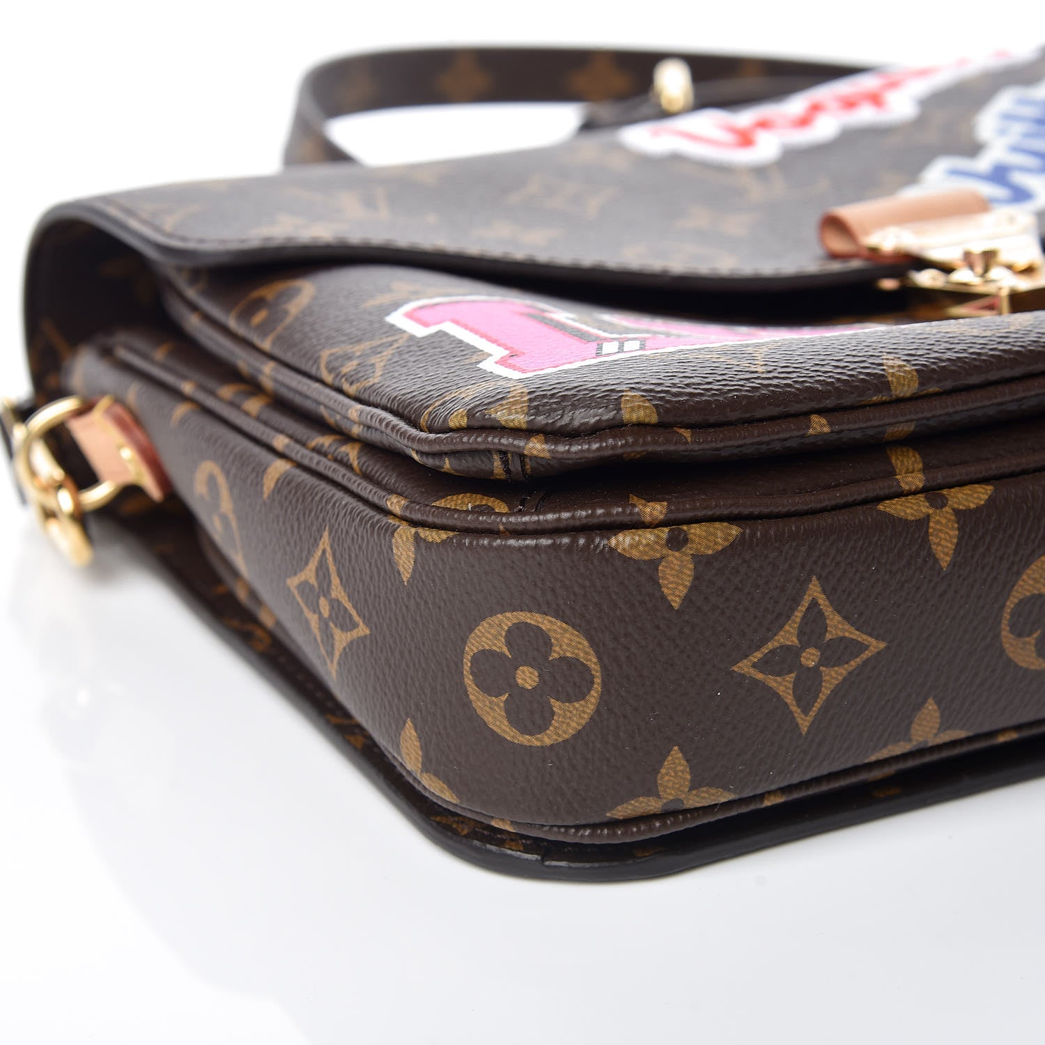 Louis Vuitton Monogram Patches Pochette Metis 5 of 9