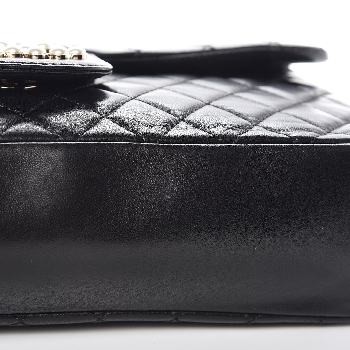 Lambskin Quilted Medium Westminster Pearl Flap Black