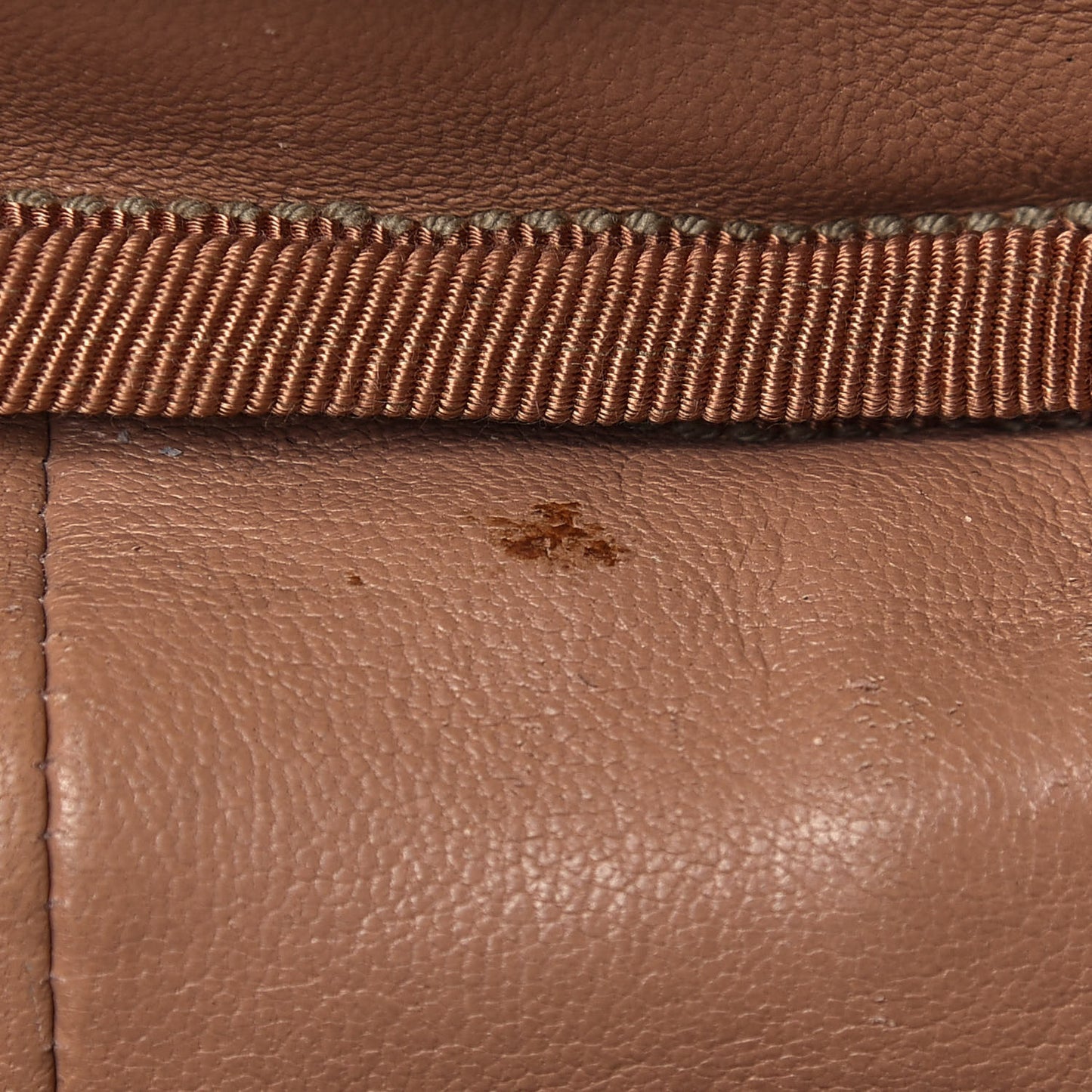 Calfskin Trapuntata Zumi Belt Bag Black