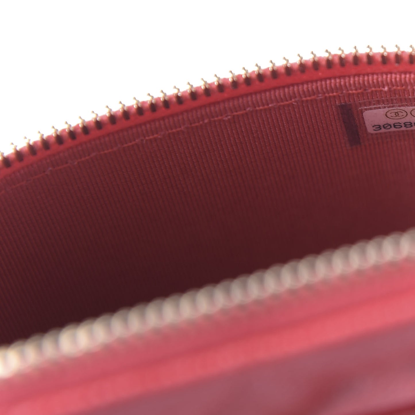 Caviar Quilted Small Vertical Coco Beauty Vanity Case With Chain Red