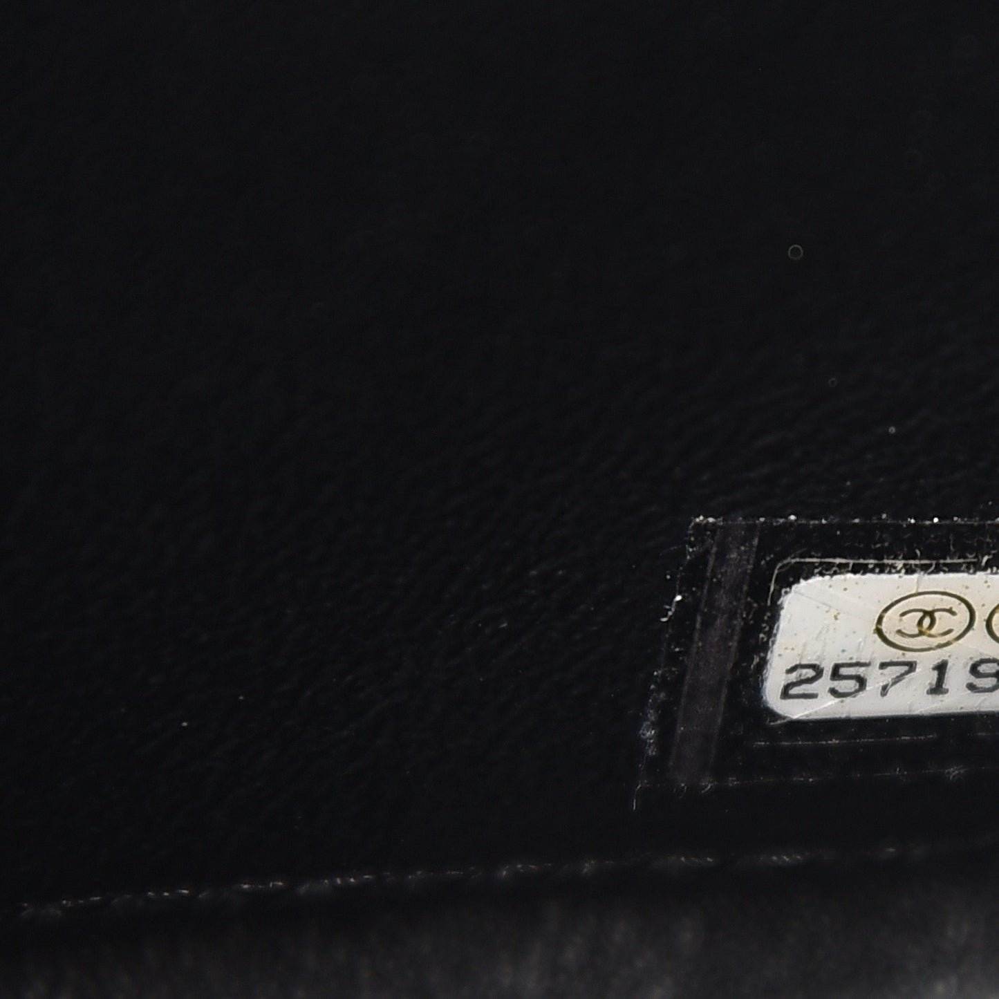 Caviar Quilted Medium Business Affinity Flap Black