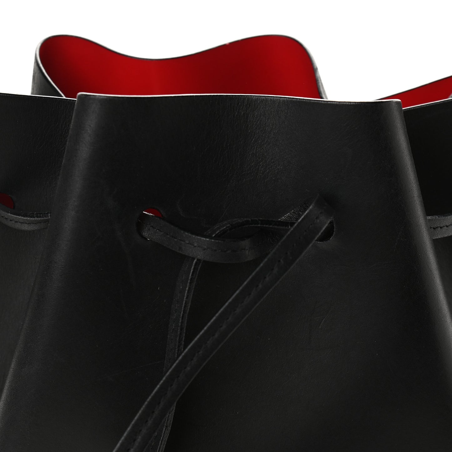 Vegetable Tanned Calfskin Bucket Bag Black Flamma