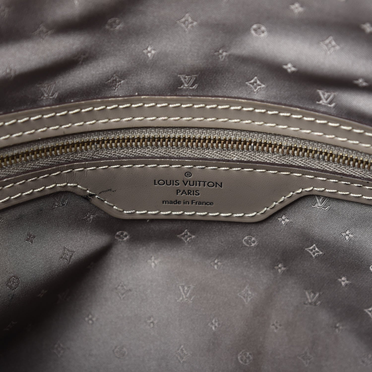 Louis Vuitton Suhali Lockit MM Greige 15 of 21