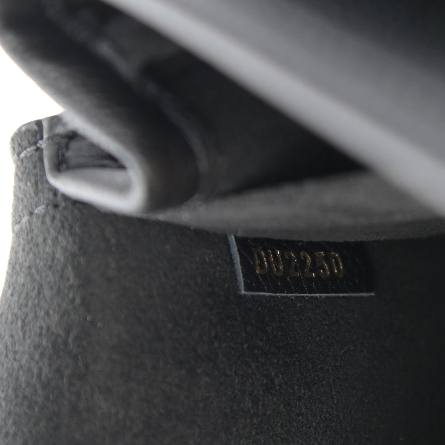 Louis Vuitton Grained Calfskin Lockme Chain Bag Black 7 of 10