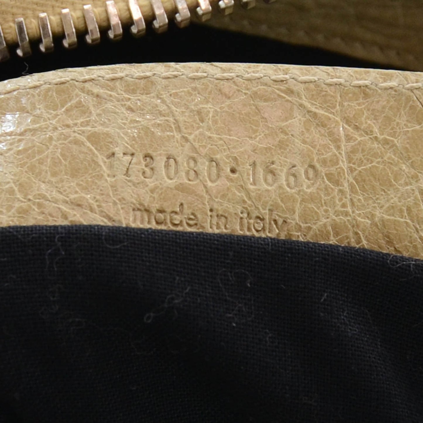 Agneau Giant 21 Silver Hardware Work Praline