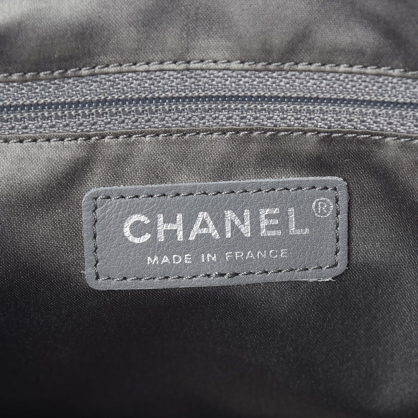Calfskin Small Rock and Chain Flap Black