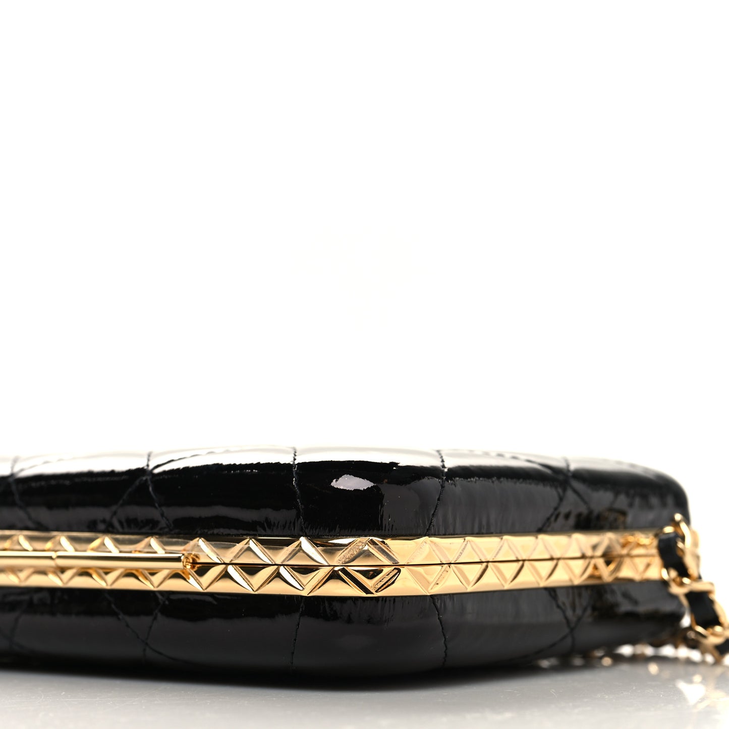 Glazed Goatskin Quilted Box With Chain Black