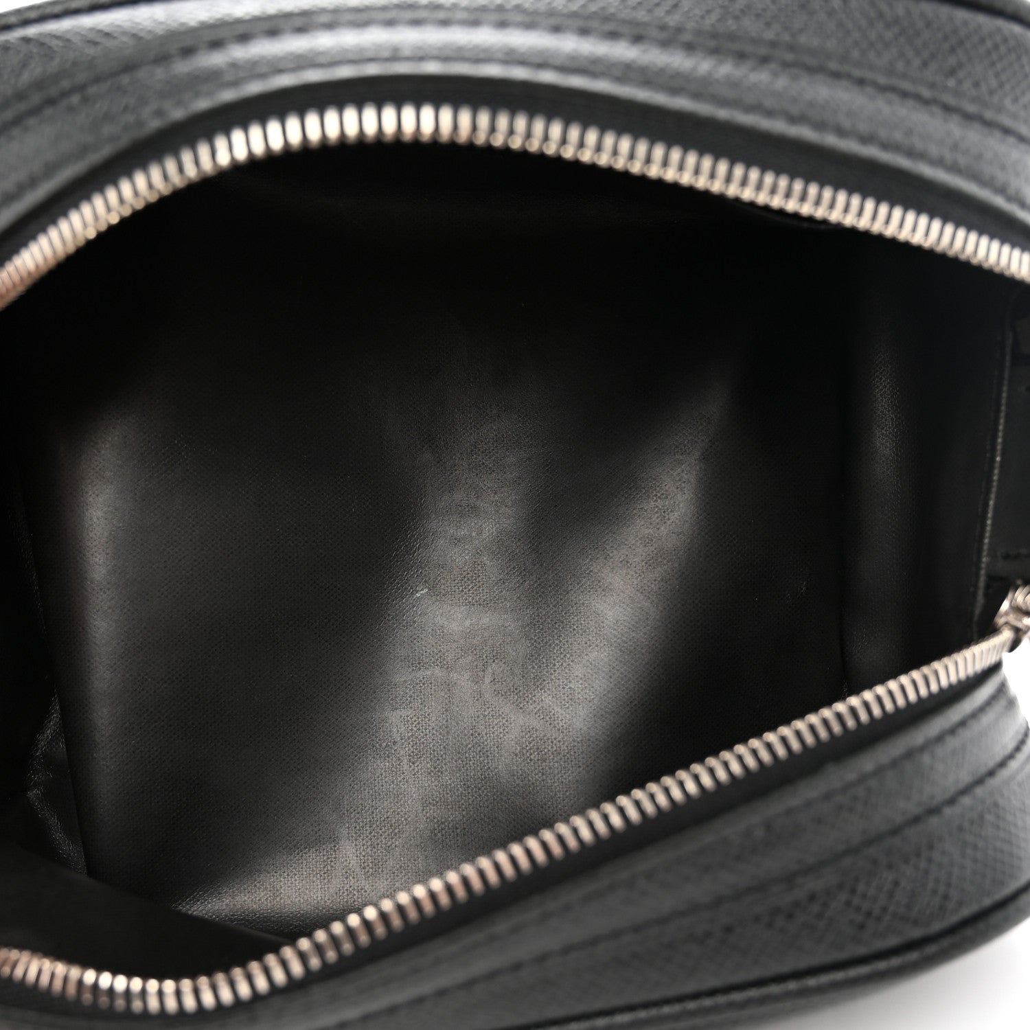 Louis Vuitton Taiga Trousse Ivan Toiletry Bag Ardoise 5 of 7