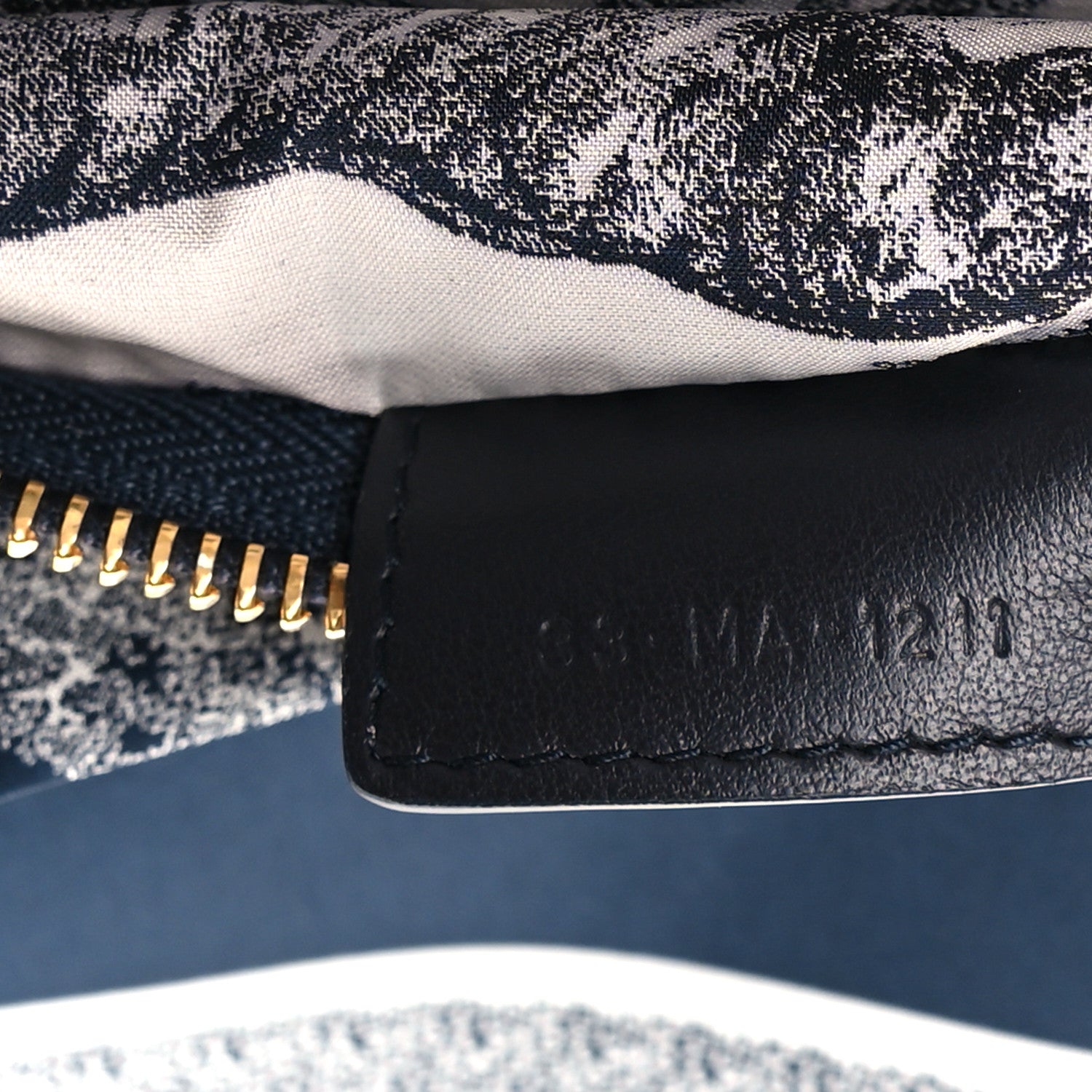 Christian Dior Technical Fabric Toile De Jouy Reverse Diortravel Zipped Pouch Blue Multicolor 7 of 9