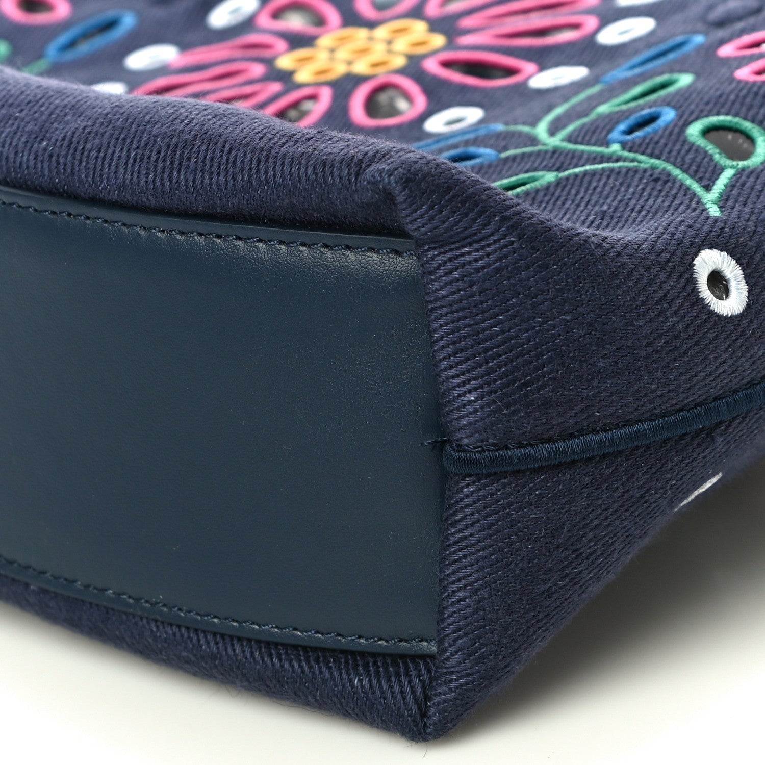 Chloe Linen Calfskin Large Kamilla North-South Tote Navy Multicolor 9 of 9