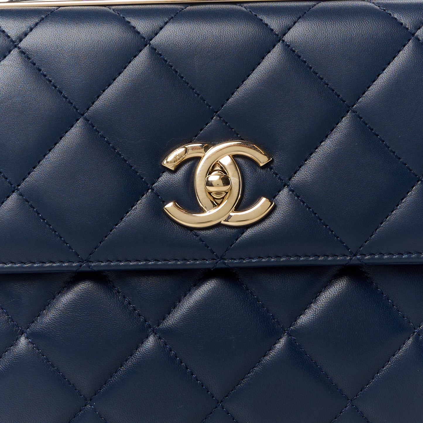 Lambskin Quilted Medium Trendy CC Flap Navy Blue