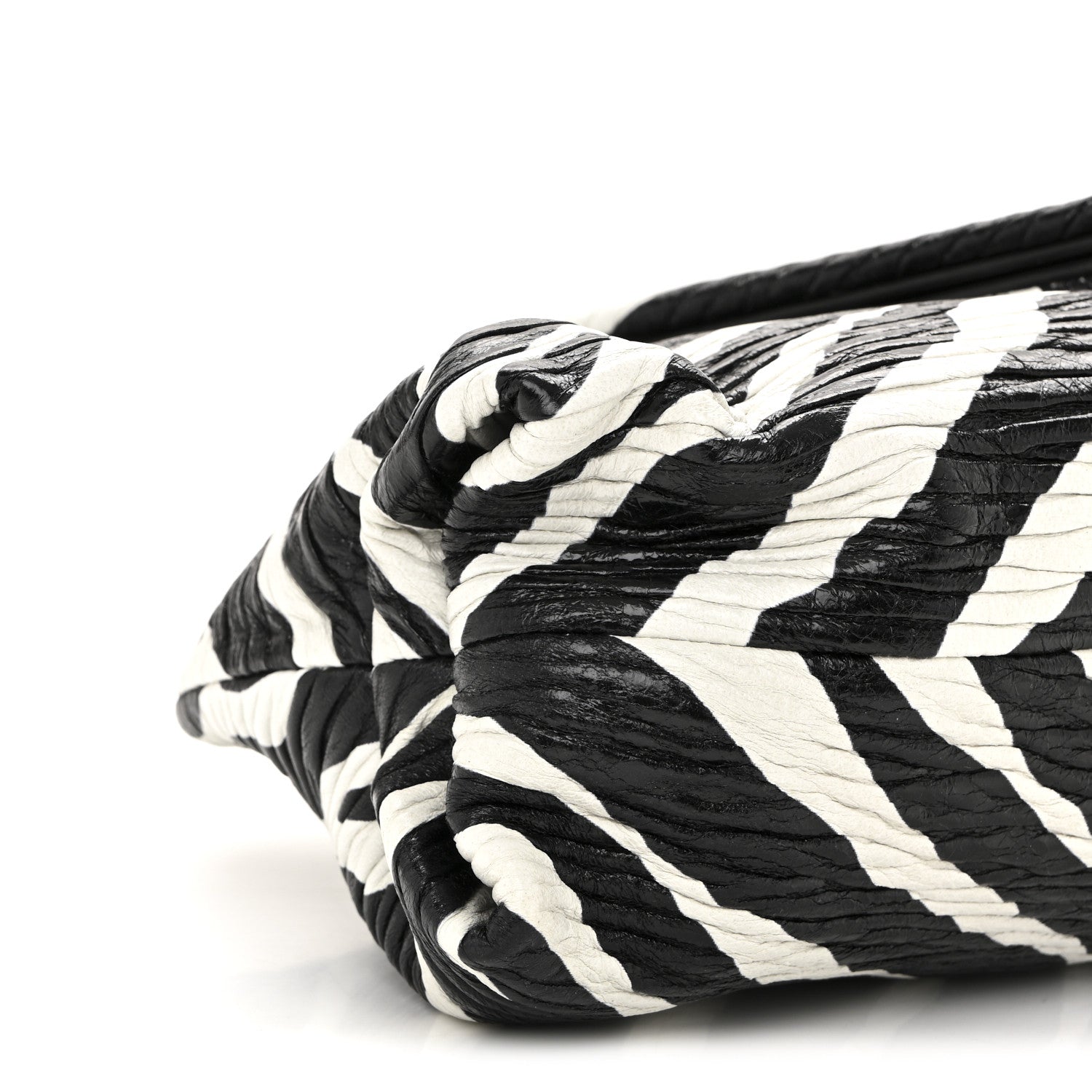 Bottega Veneta Nappa BV Trine Clutch Zebra 1797723 – FASHIONPHILE