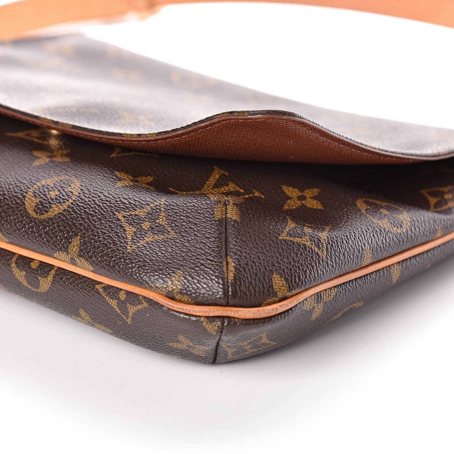 Louis Vuitton Monogram Musette Tango 8 of 10