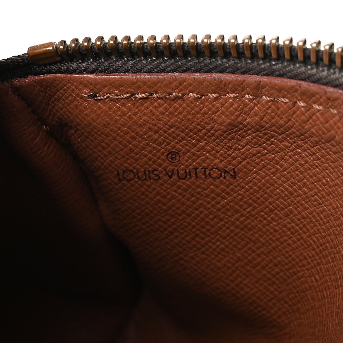 Monogram Papillon 26