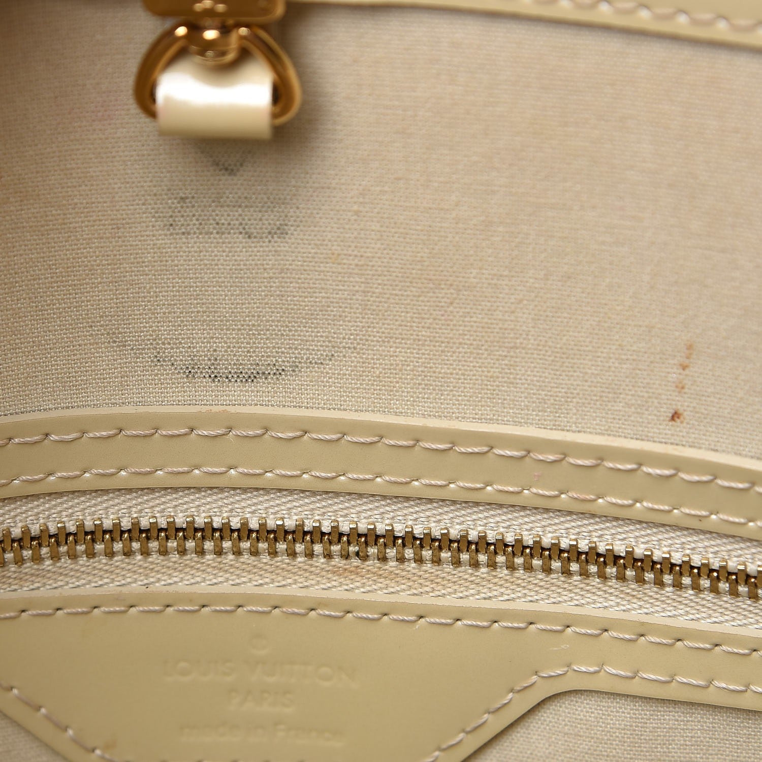 Louis Vuitton Vernis Avalon MM Blanc Corail 7 of 16